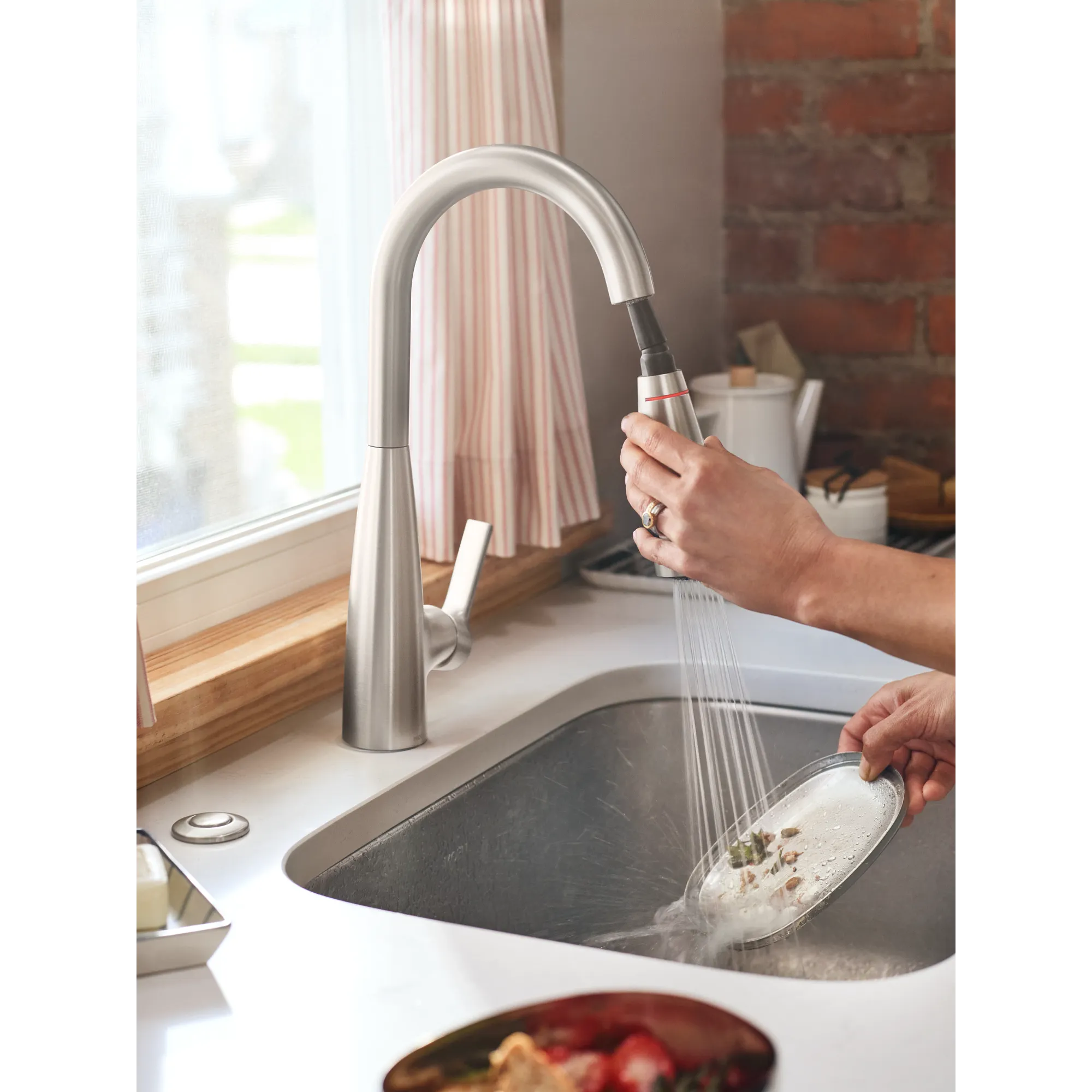 Haelyn One-Handle High Arc Pulldown Kitchen Faucet With ColorCue® - Image 17