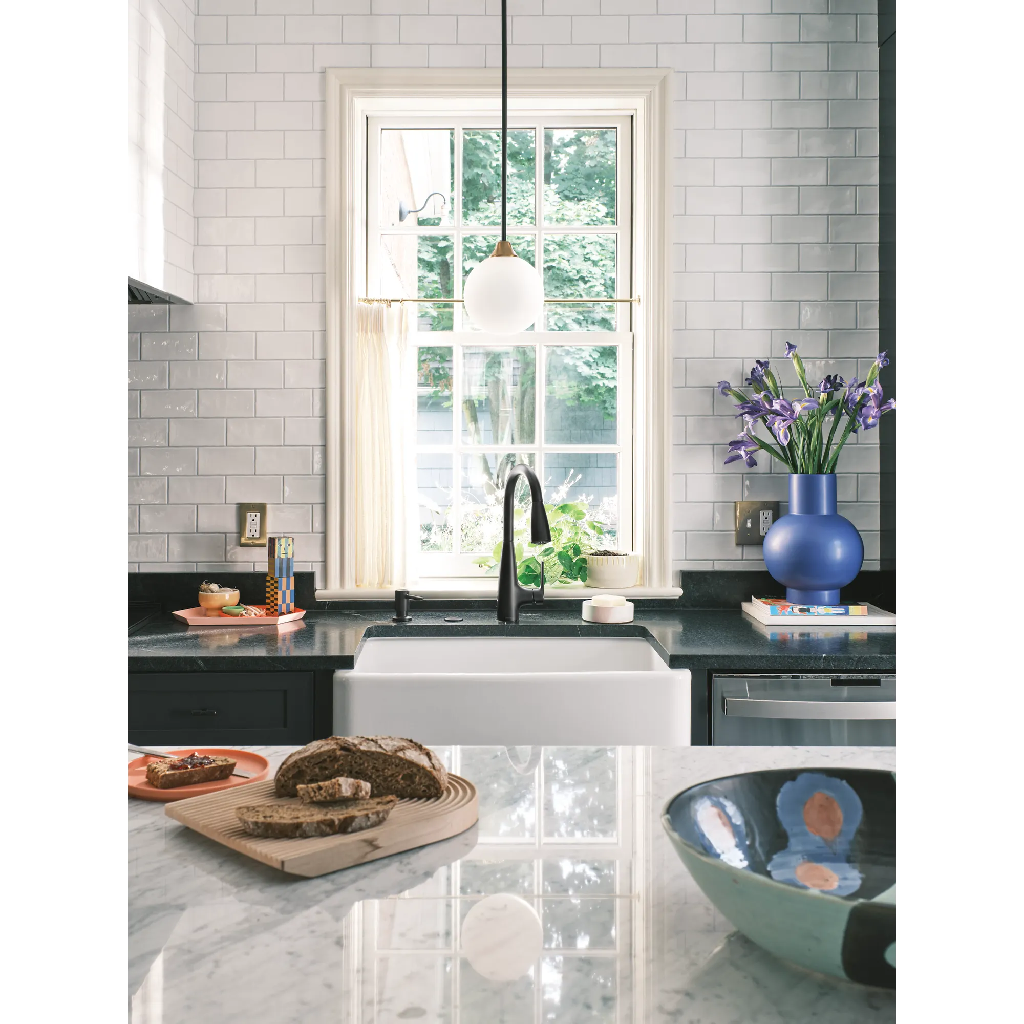 Haelyn MotionSense Wave One-Handle Pulldown Touchless Kitchen Faucet - Image 12