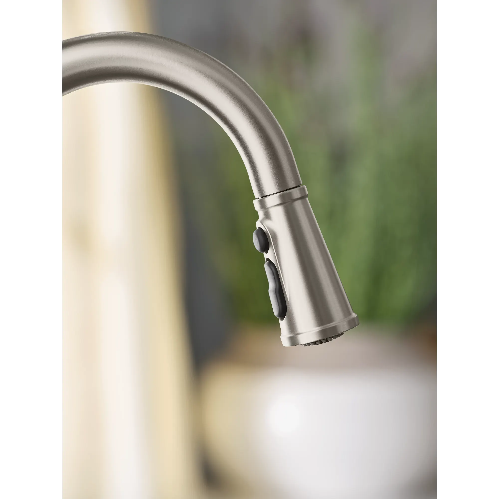 Gilden One-Handle High Arc Pulldown Kitchen Faucet - Image 32