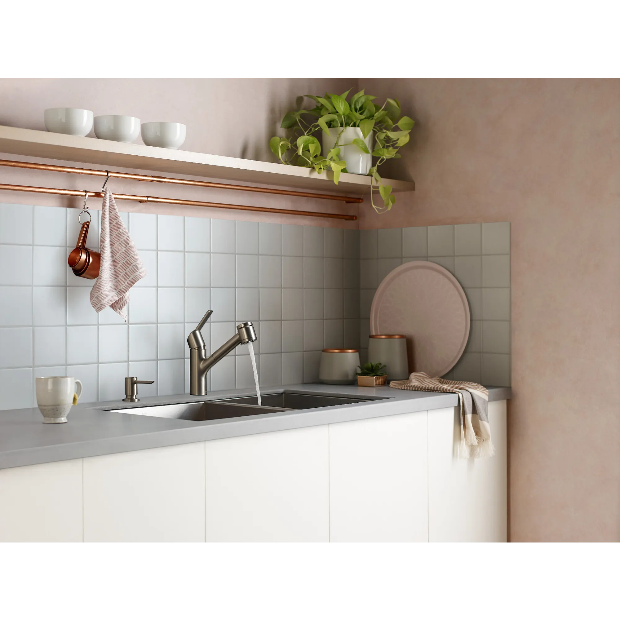 Sombra One-Handle Pullout Kitchen Faucet - Image 5