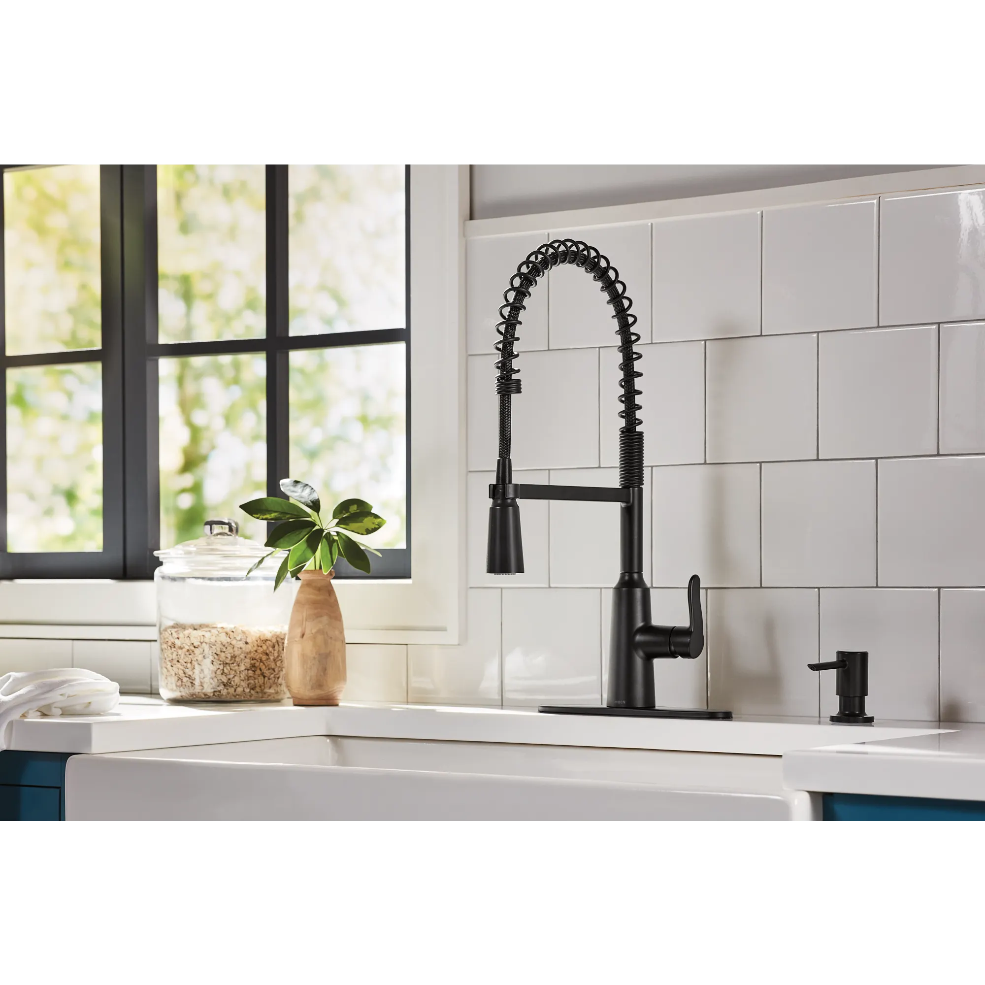 Edwyn One-Handle Pre-Rinse Spring Pulldown Kitchen Faucet - Image 12