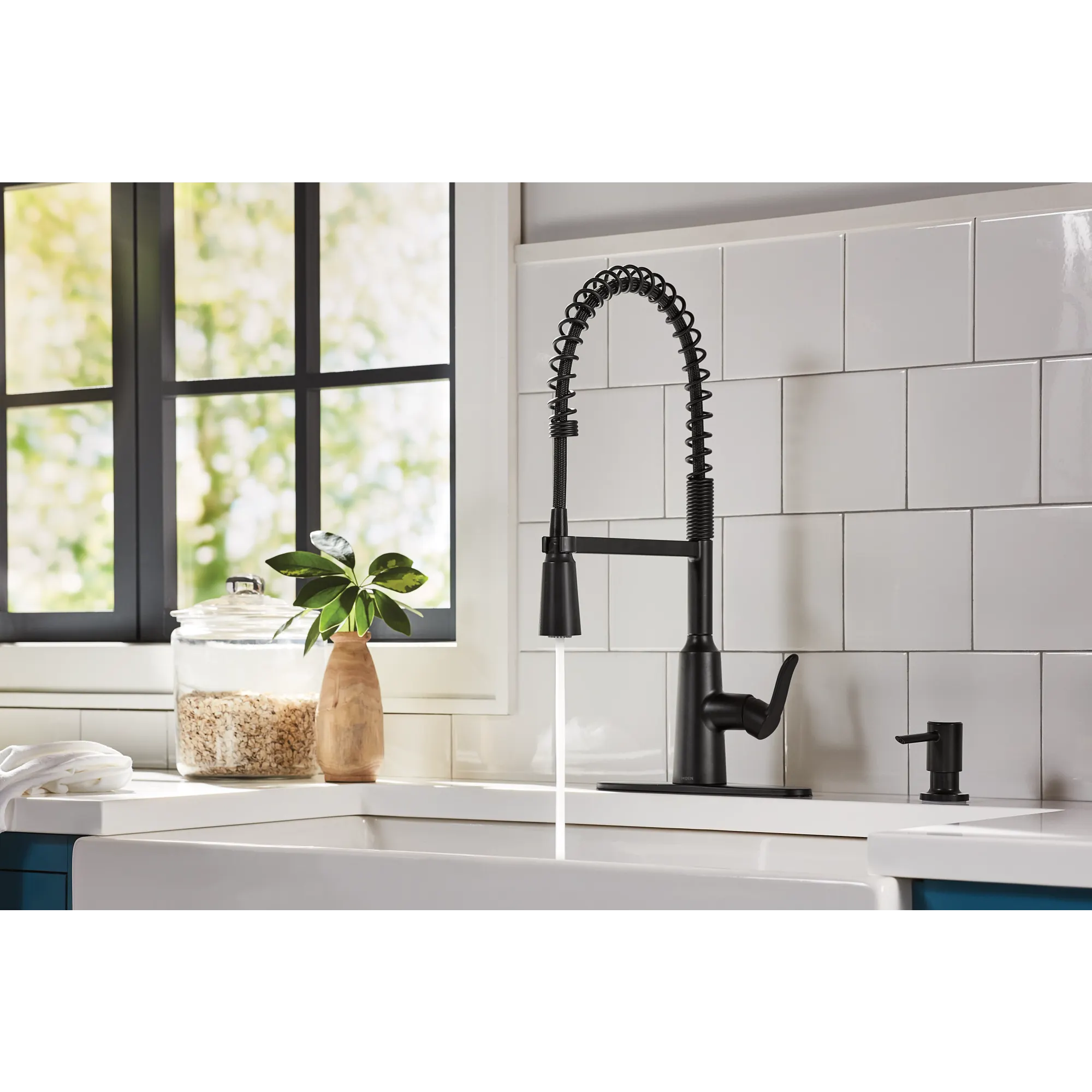 Edwyn One-Handle Pre-Rinse Spring Pulldown Kitchen Faucet - Image 13