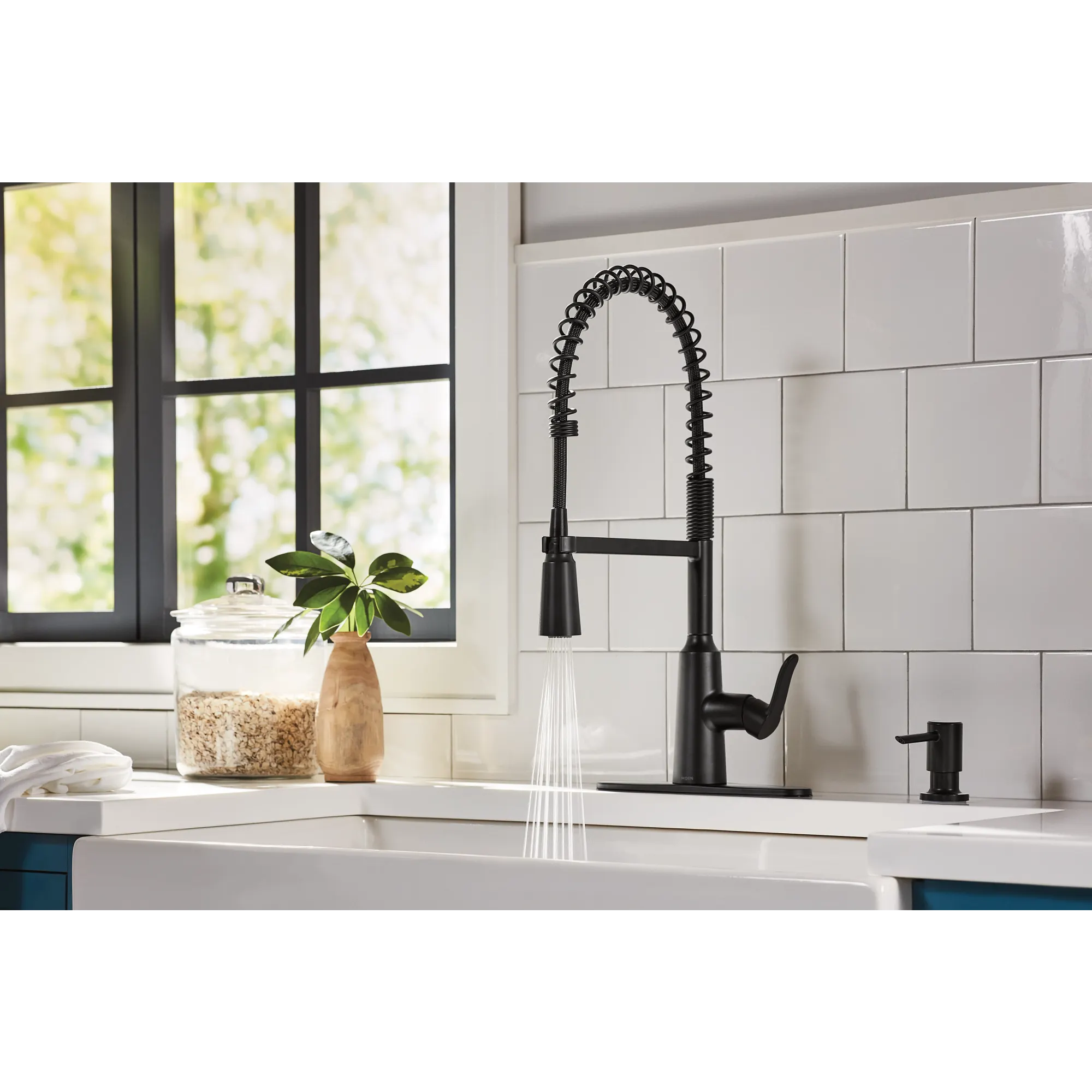 Edwyn One-Handle Pre-Rinse Spring Pulldown Kitchen Faucet - Image 14
