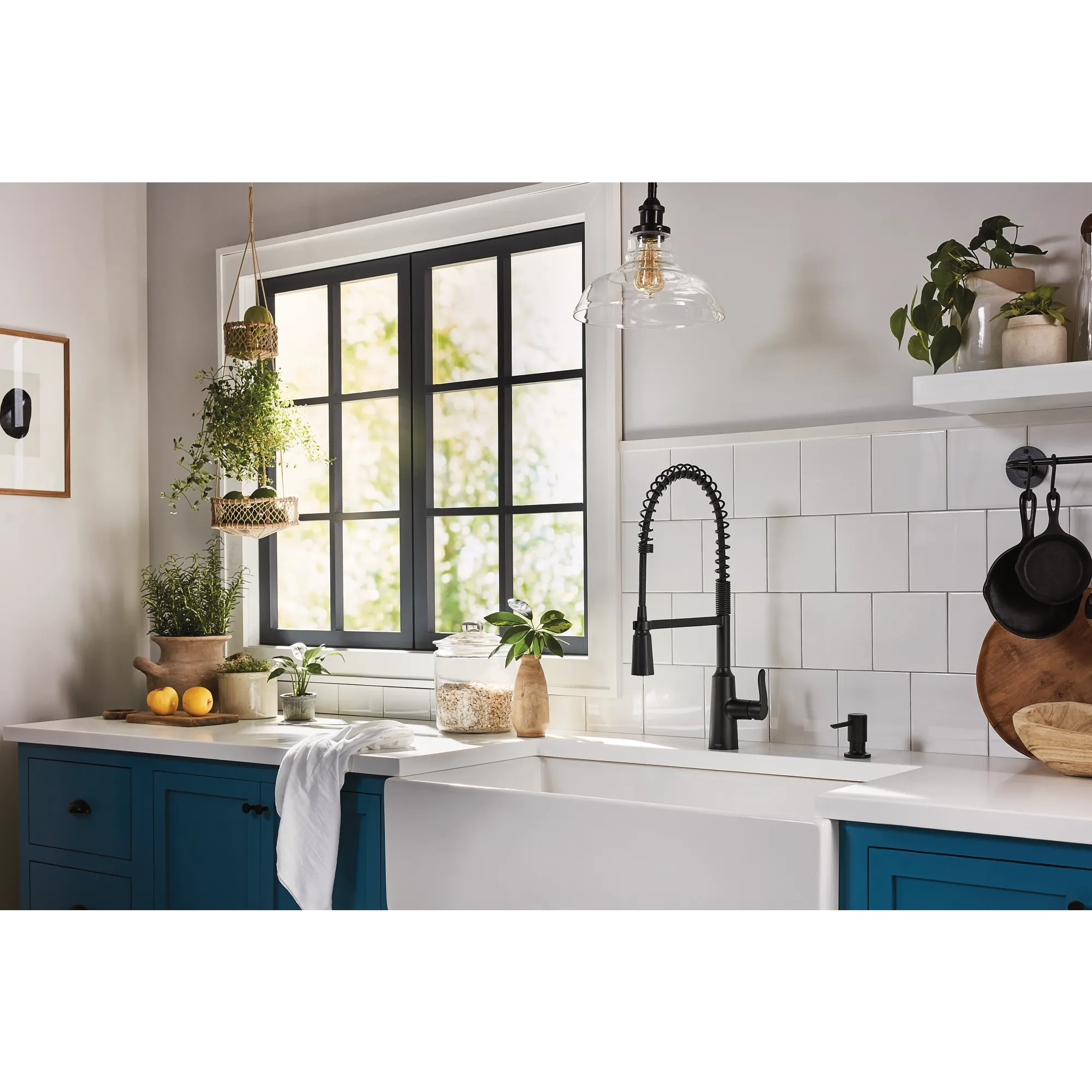 Edwyn One-Handle Pre-Rinse Spring Pulldown Kitchen Faucet - Image 15