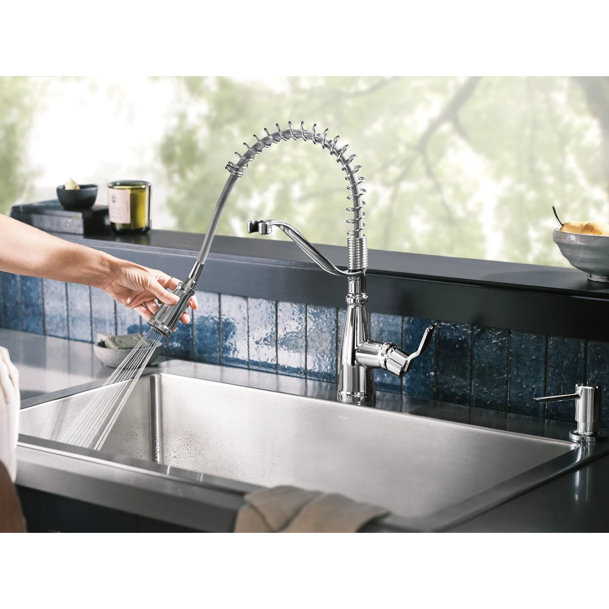 Nolia One-Handle Pre-Rinse Spring Pulldown Kitchen Faucet - Image 6