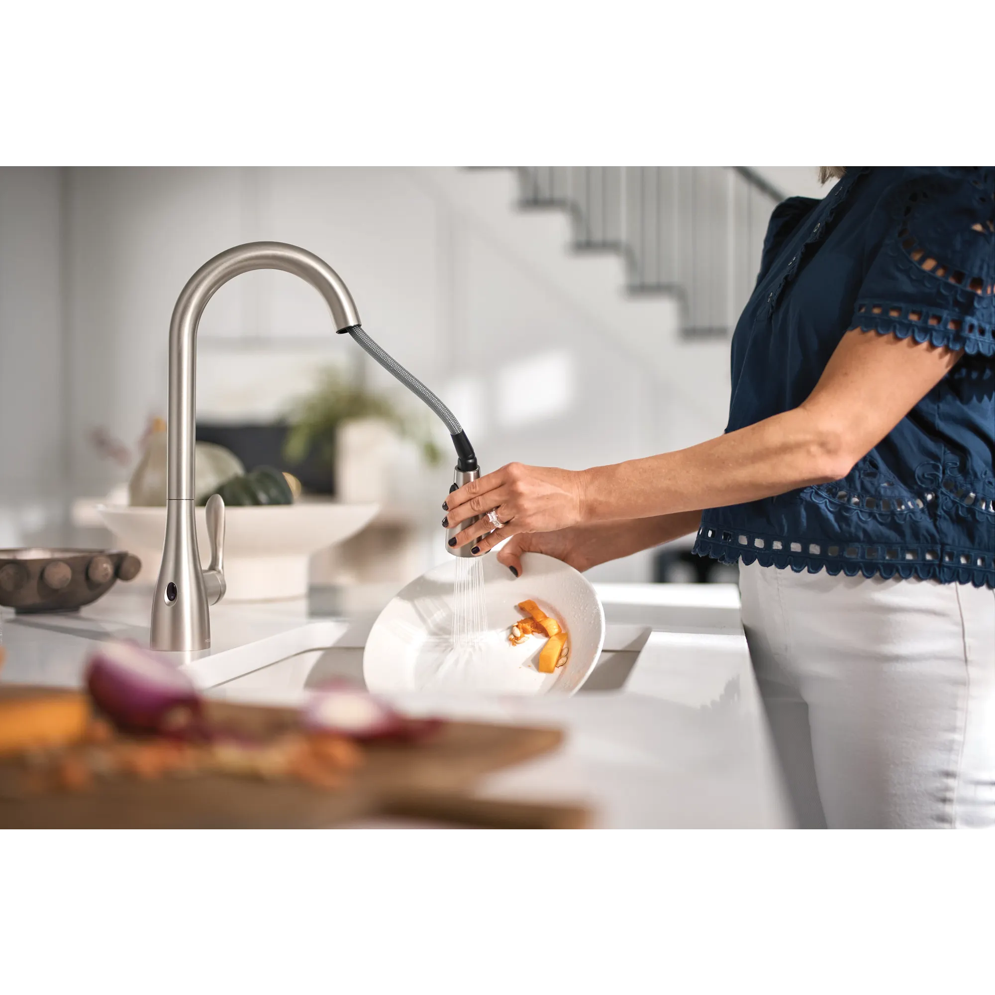 Georgene MotionSense Wave One-Handle Pulldown Touchless Kitchen Faucet - Image 16