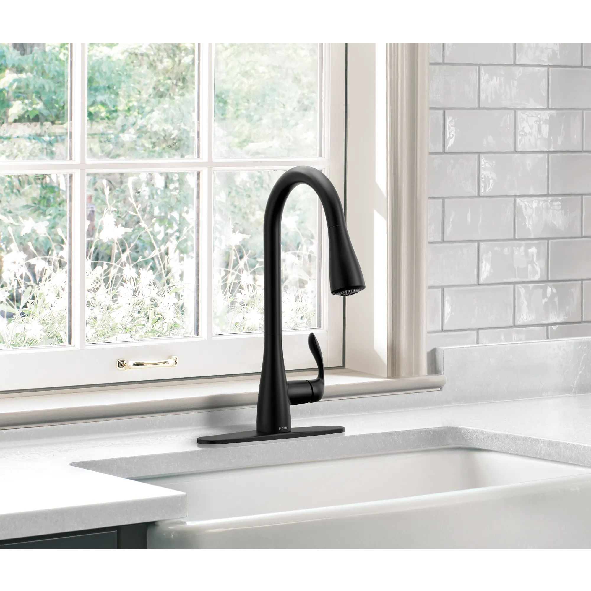 Georgene Matte black one-handle high arc pulldown kitchen faucet - Image 4