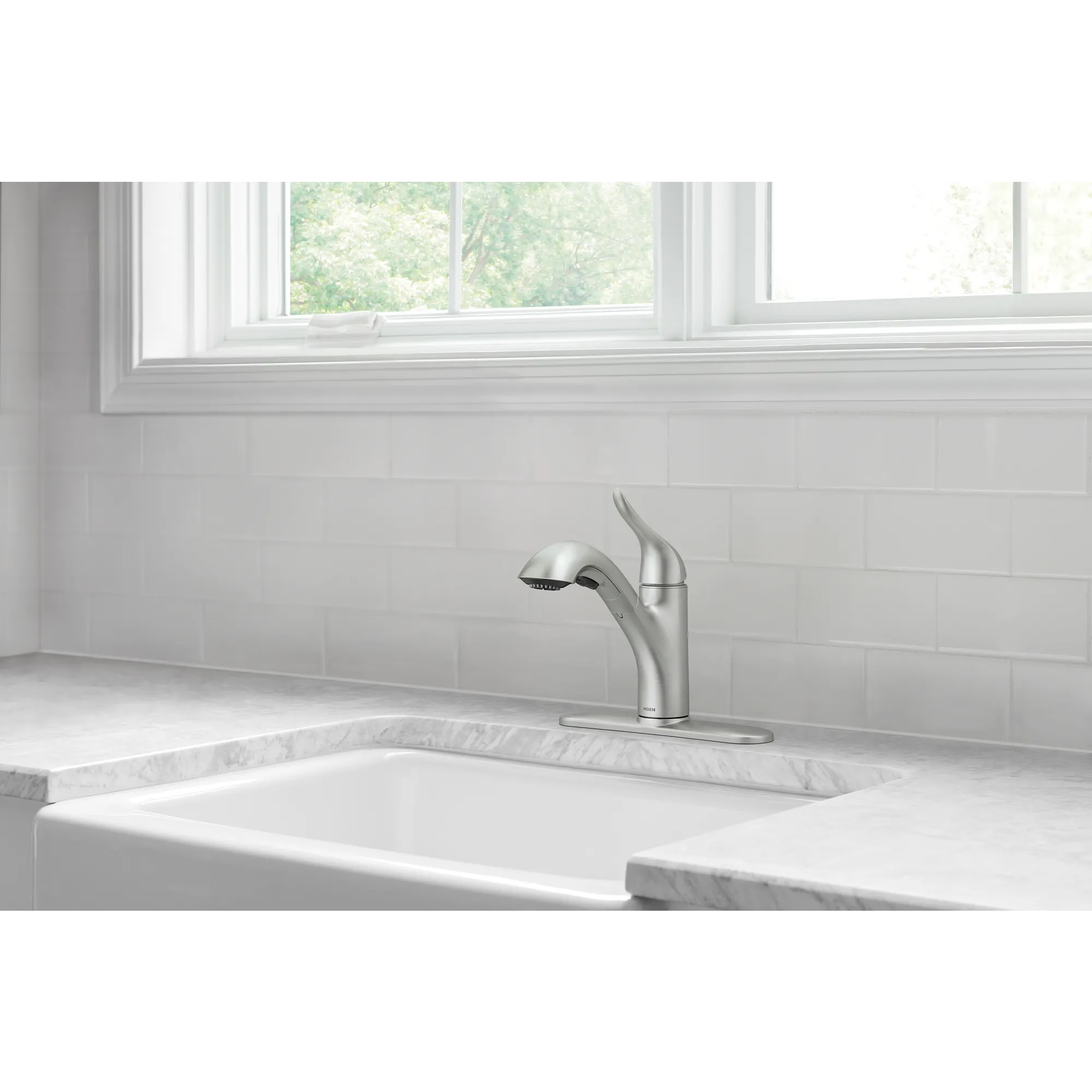 Koa One-Handle Pullout Kitchen Faucet - Image 17