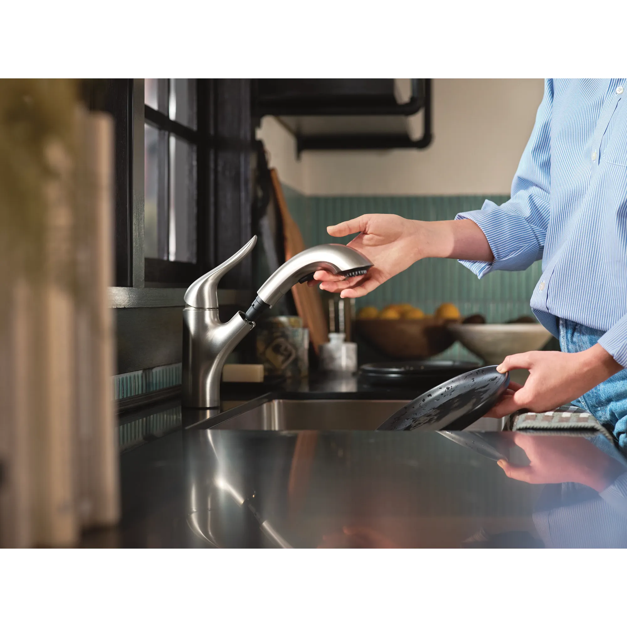 Koa One-Handle Pullout Kitchen Faucet - Image 24