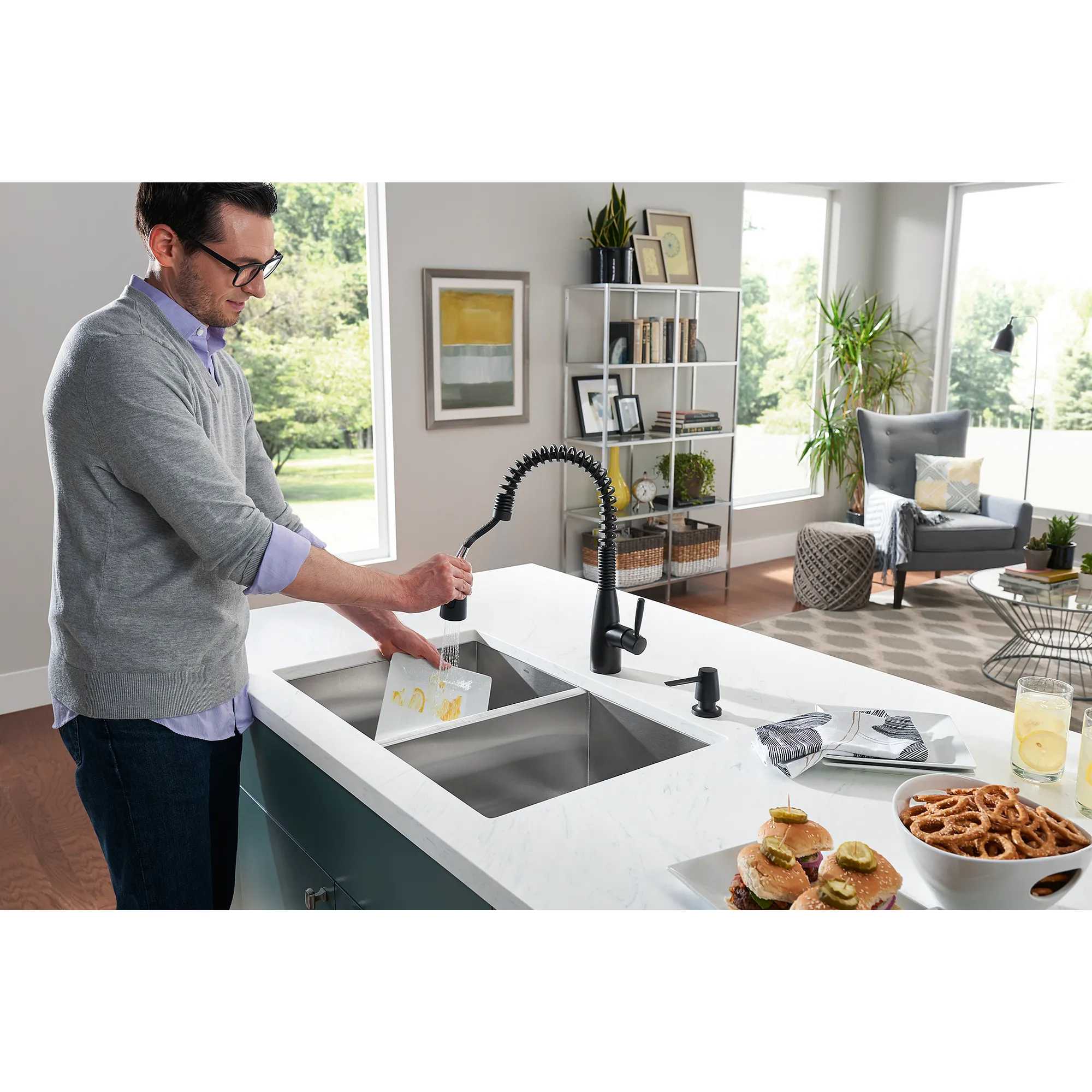 Springvale Matte Black One-Handle Pulldown Kitchen Faucet - Image 9
