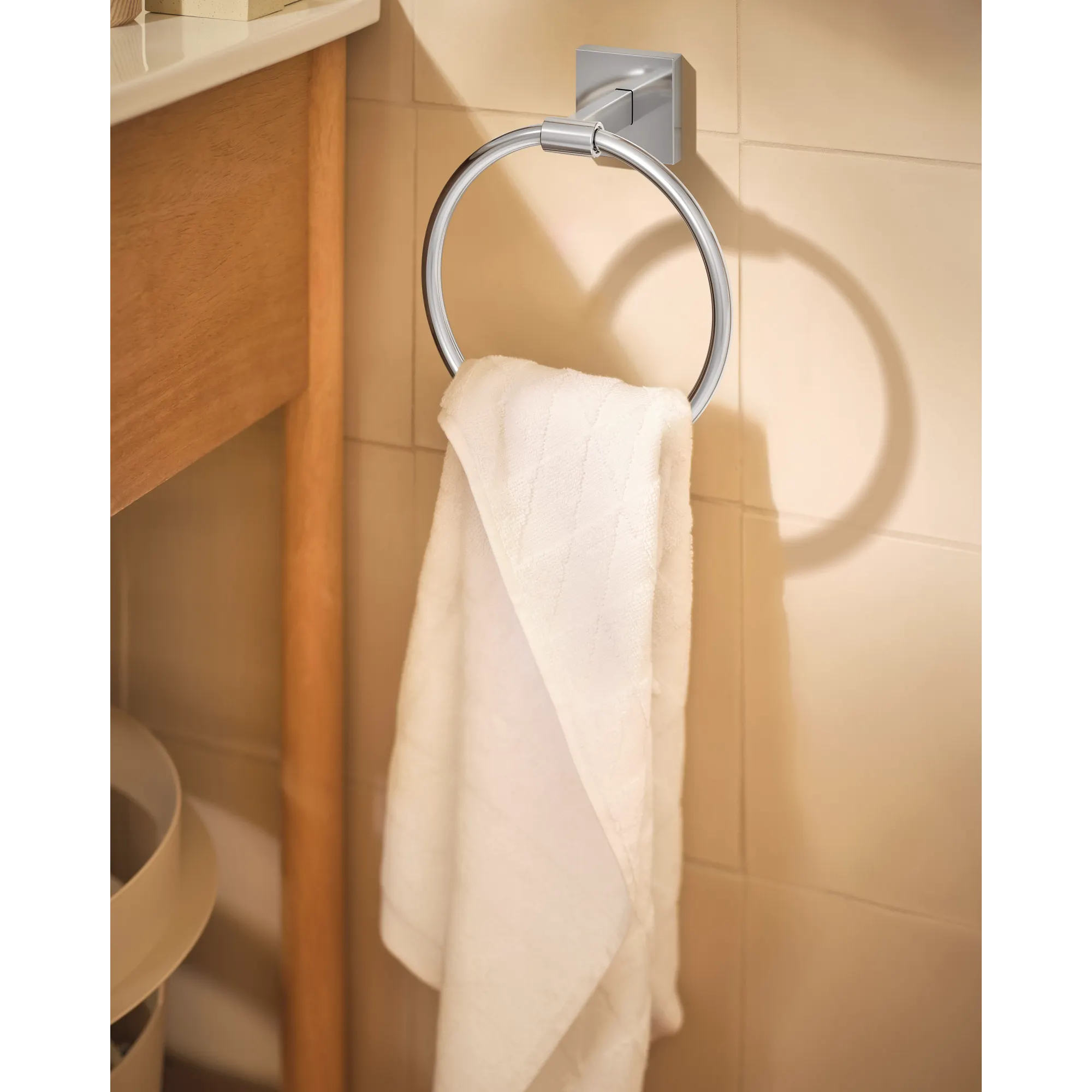 Triva Chrome towel ring - Image 2