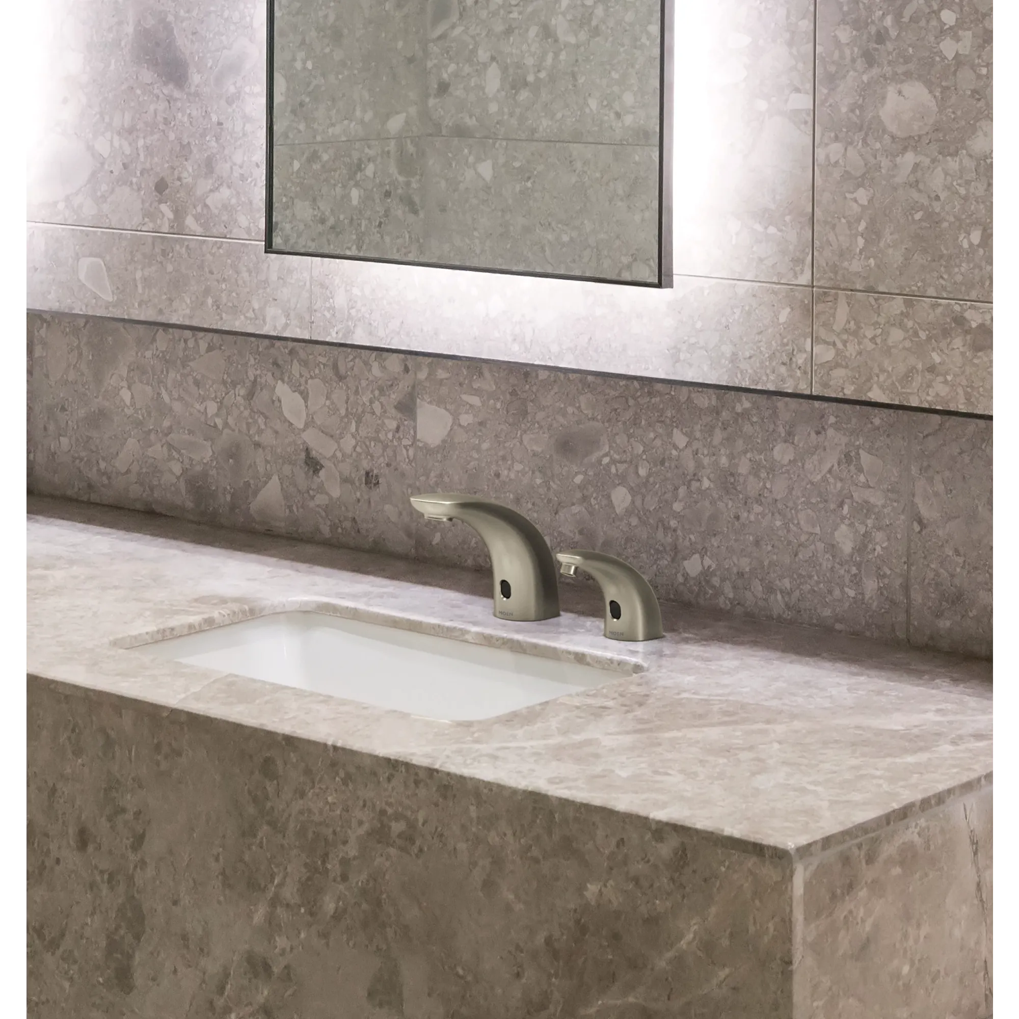 M-POWER Brushed nickel sensor-operated lavatory faucet - Image 5