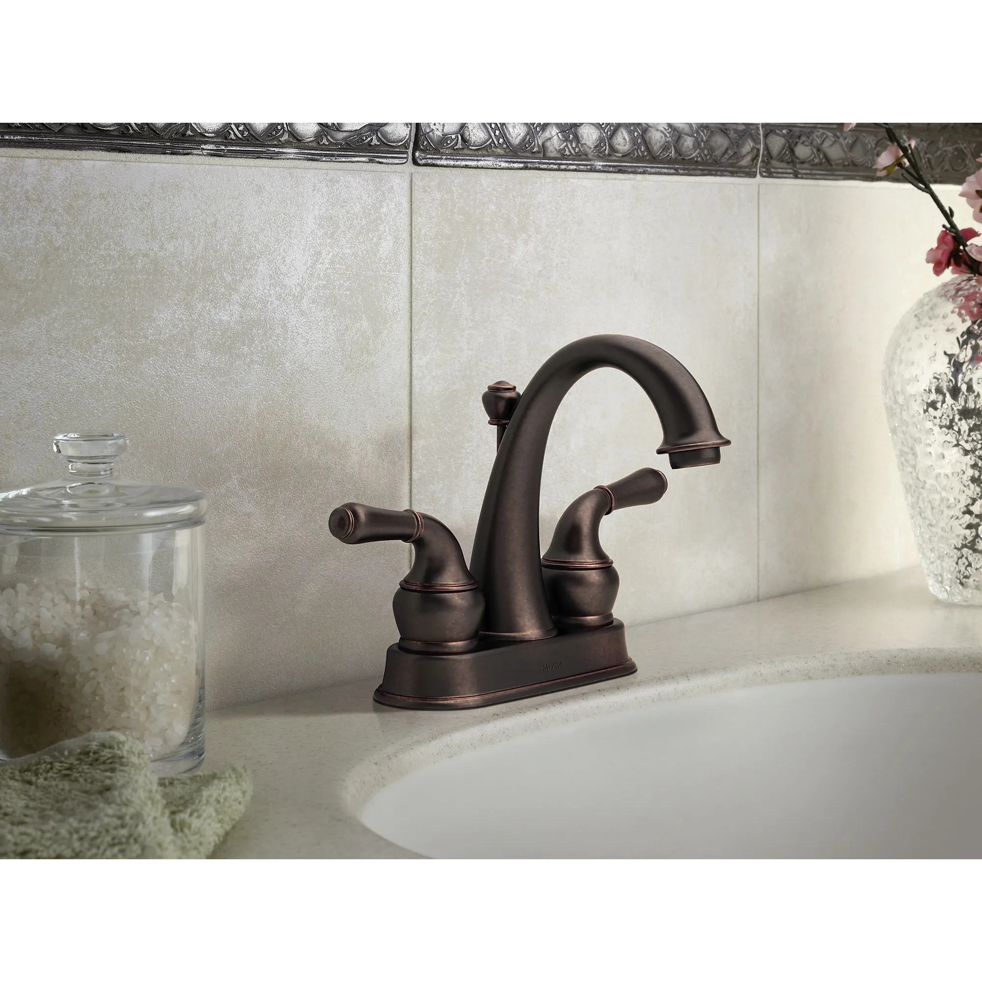Monticello Oil rubbed bronze two-handle low arc bathroom faucet - Image 2