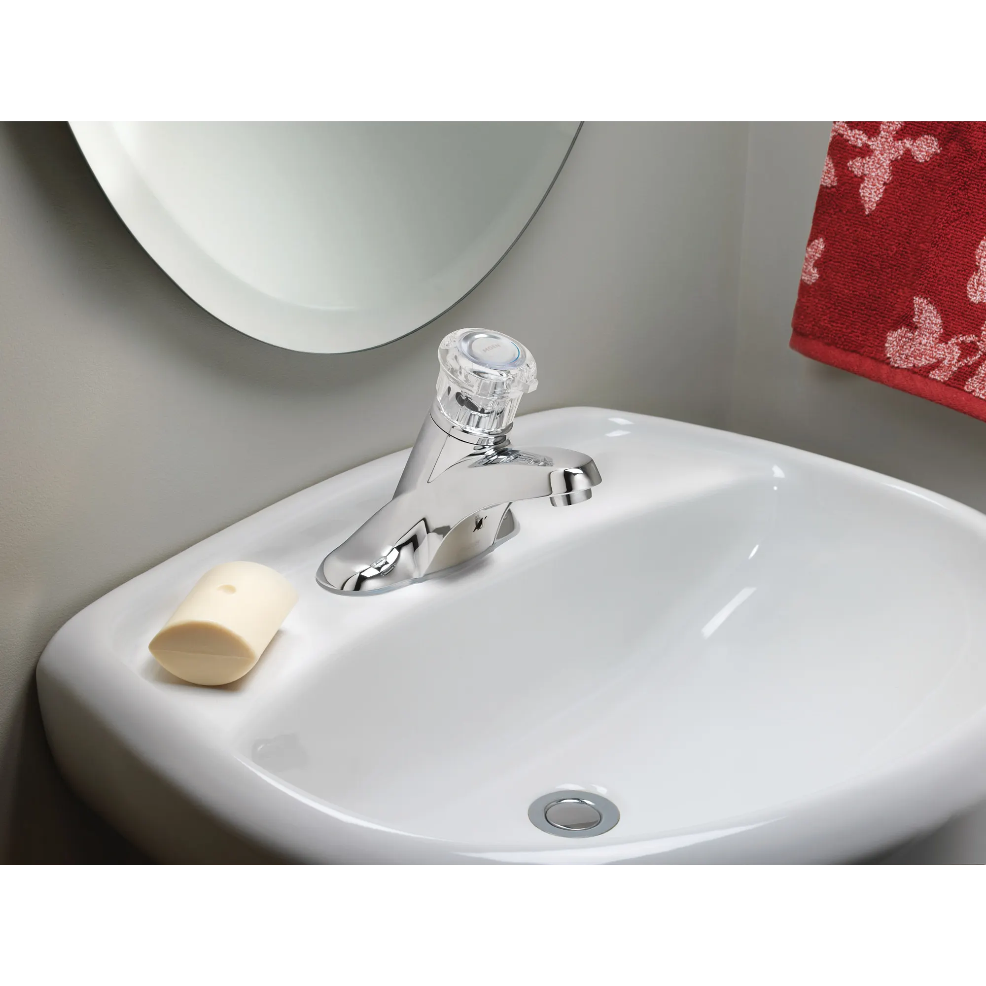 Adler Chrome one-handle low arc bathroom faucet - Image 2