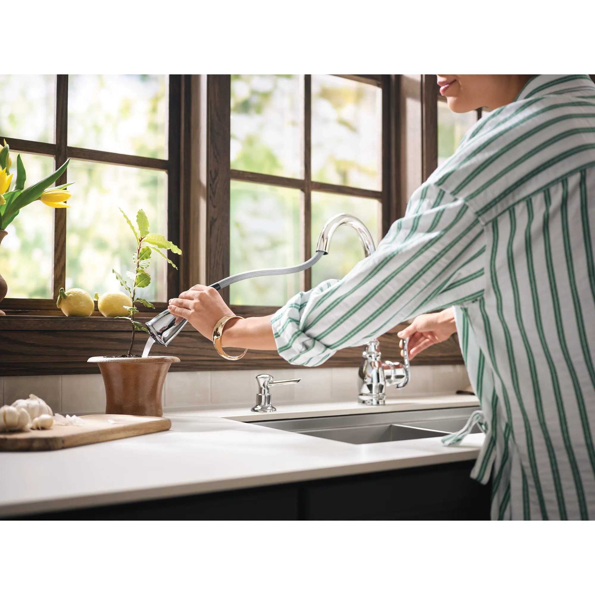 Anabelle One-Handle High Arc Pulldown Kitchen Faucet - Image 10