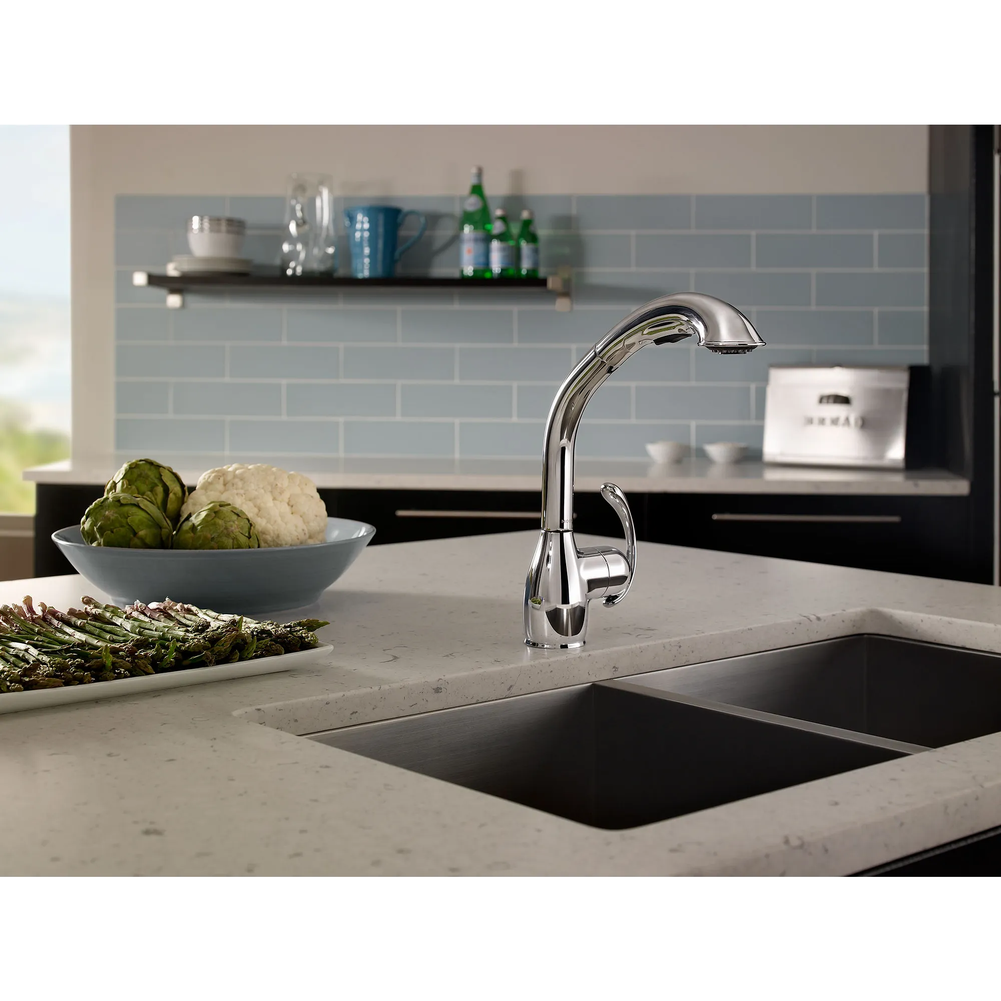 Neva Chrome one-handle high arc pullout kitchen faucet - Image 3