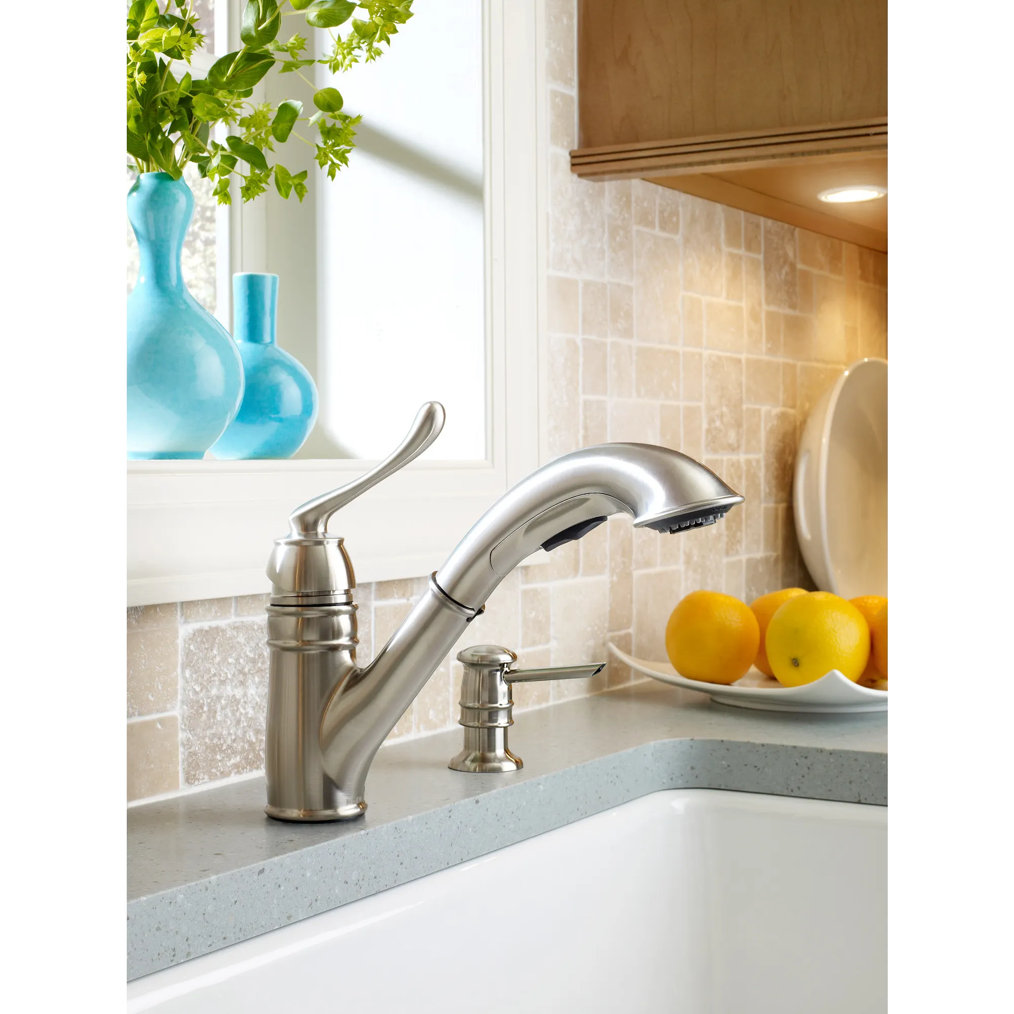 Dorsey Chrome one-handle low arc pullout kitchen faucet - Image 5