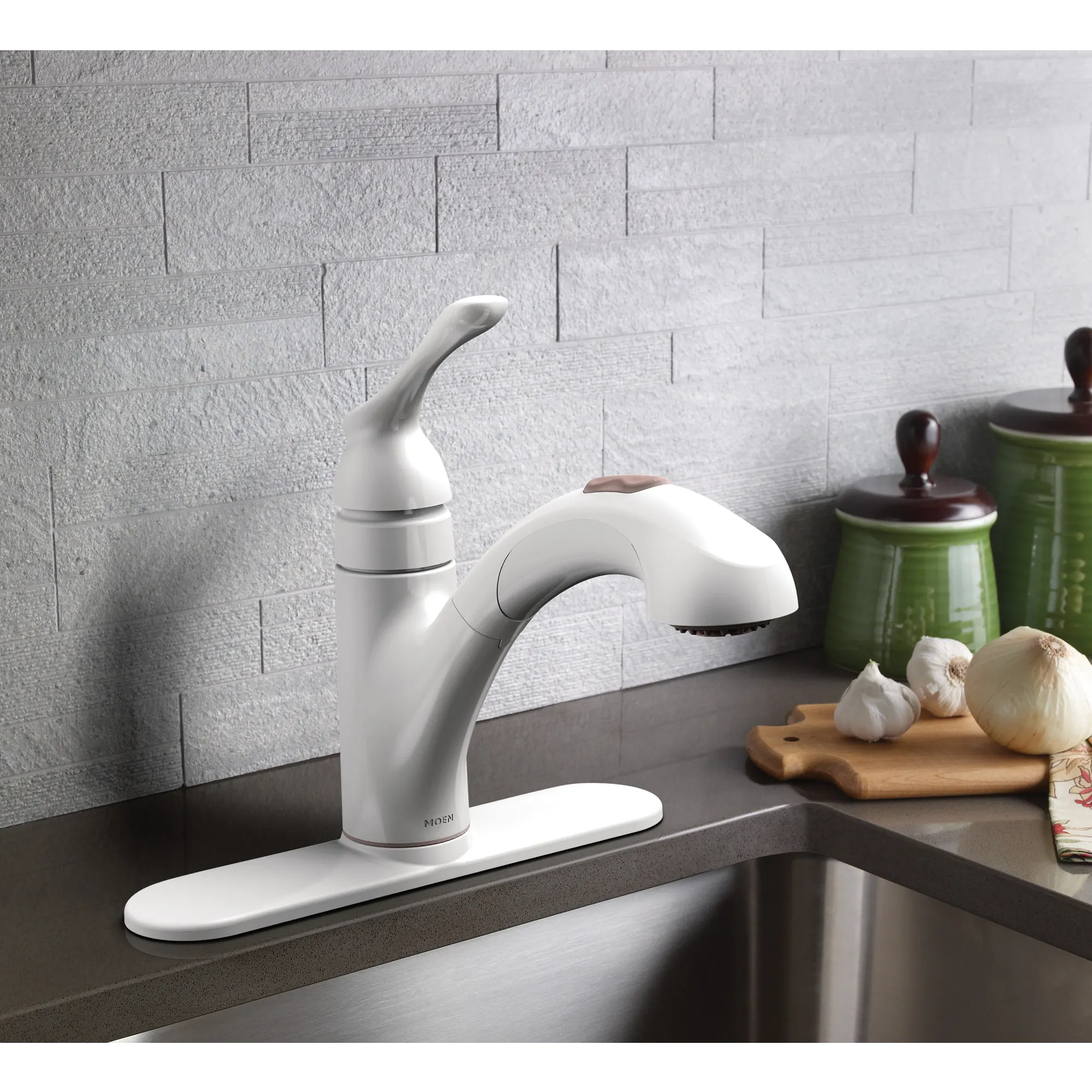Banbury Chrome one-handle pullout kitchen faucet - Image 6