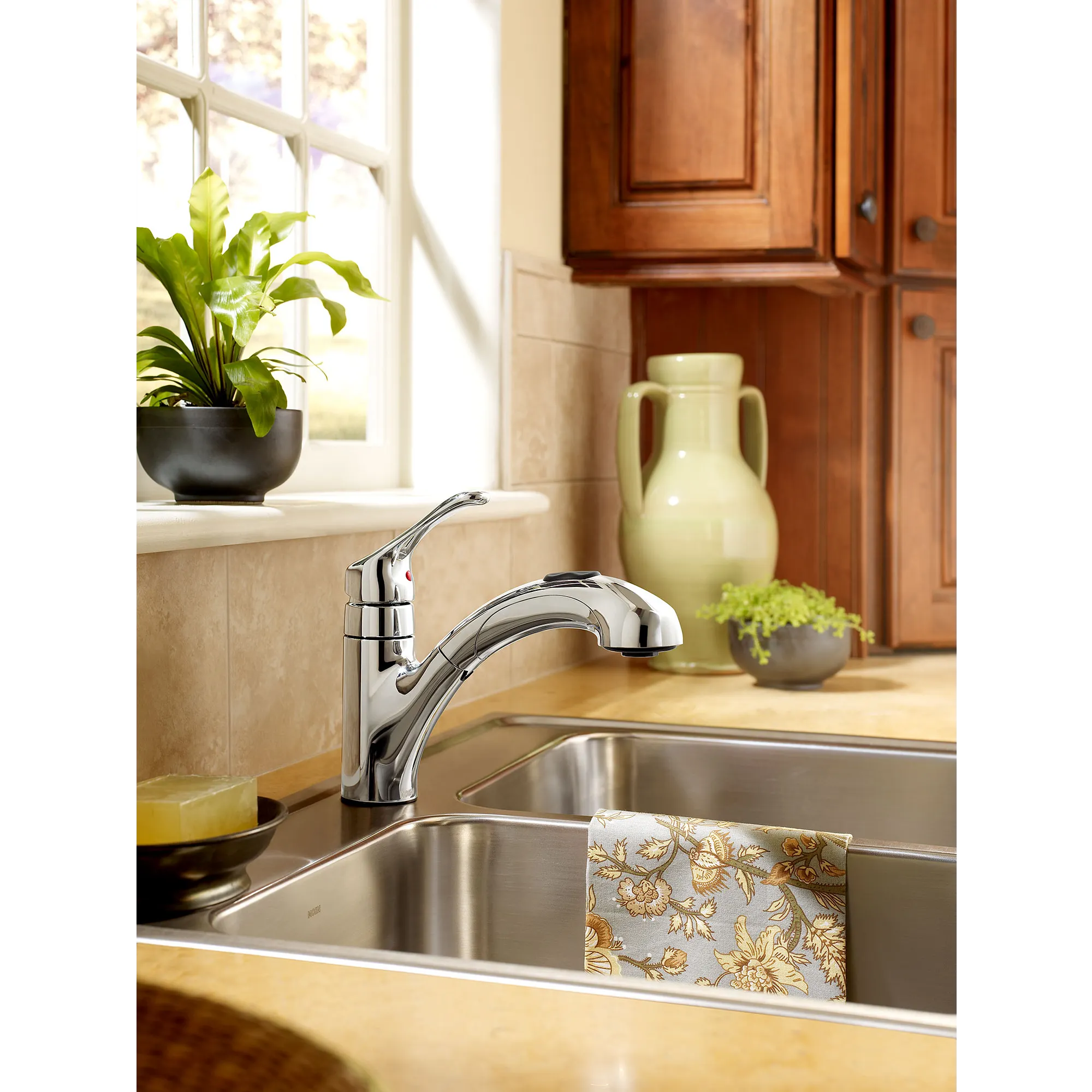 Renzo One-Handle Pullout Kitchen Faucet - Image 15