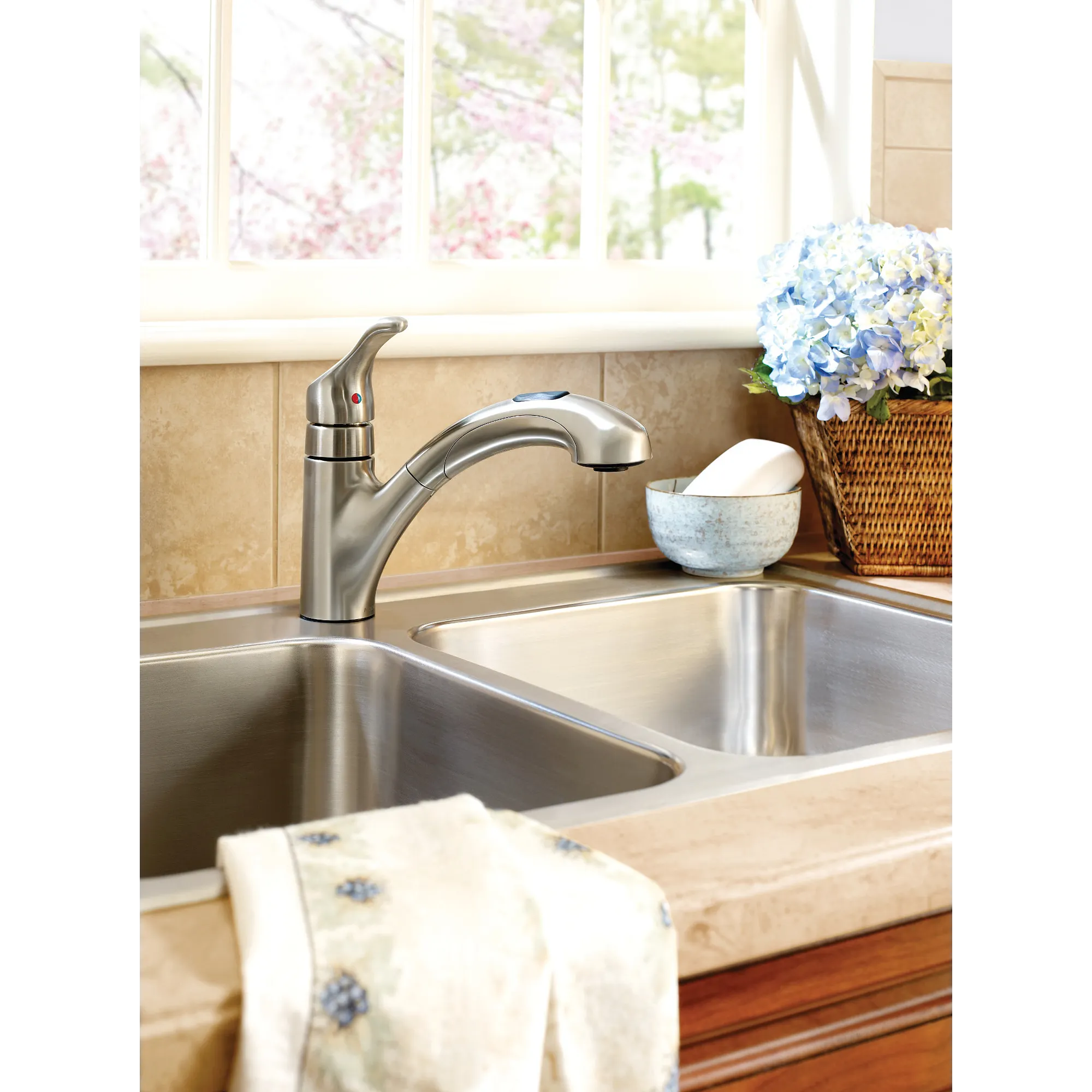 Renzo One-Handle Pullout Kitchen Faucet - Image 19