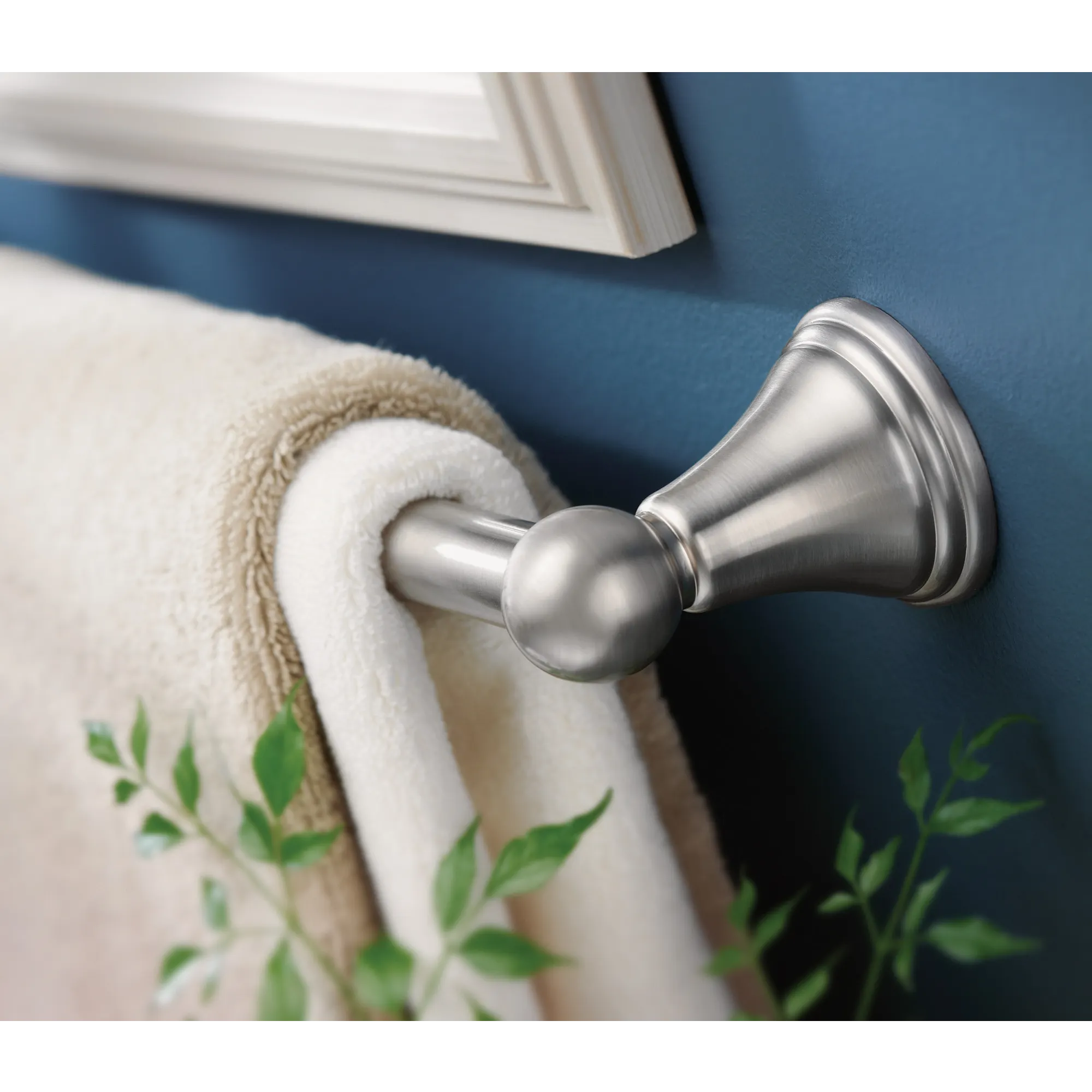 Preston Chrome 24" Towel Bar - Image 8