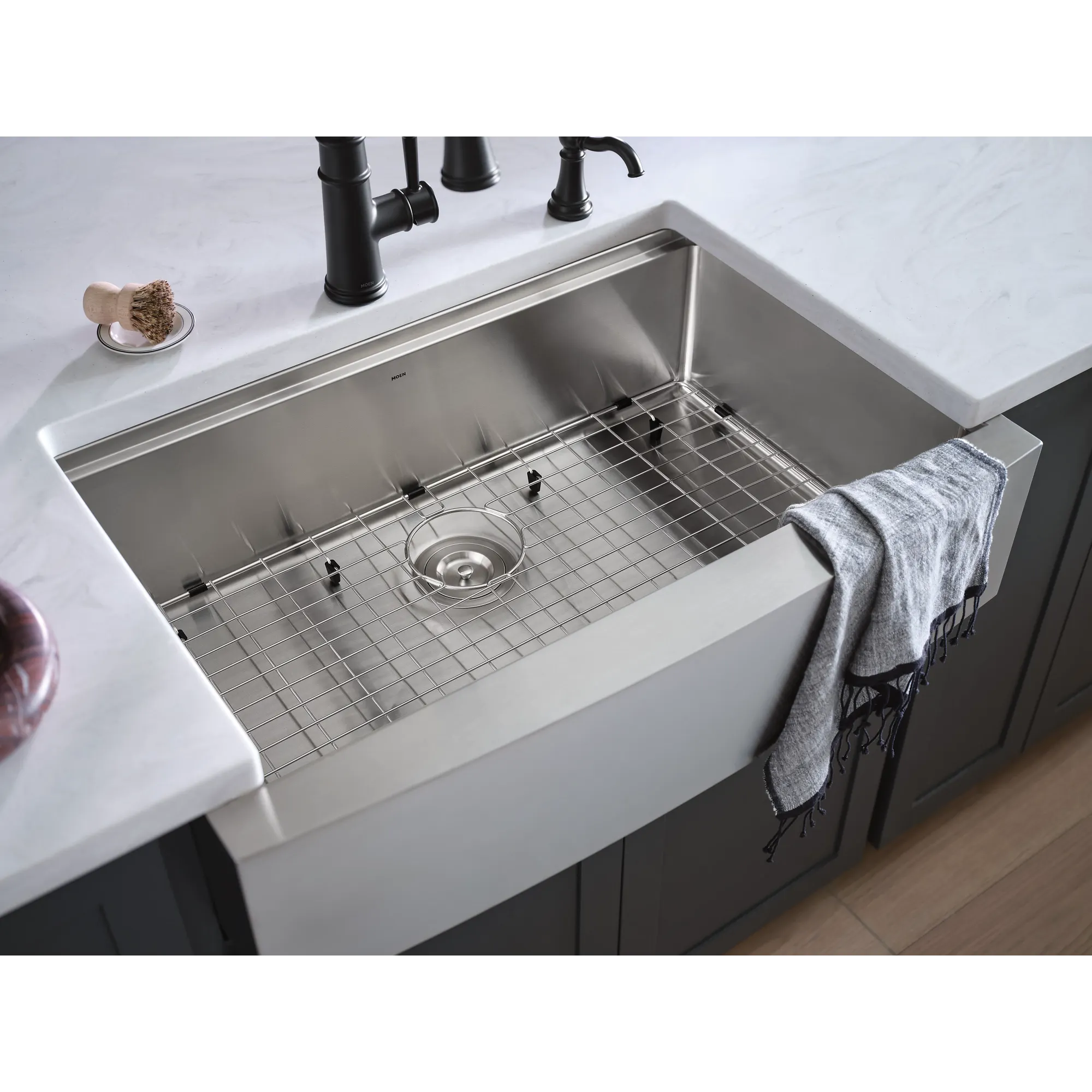 Luxe Chef 33" Workstation Undermount Apron Front Single Bowl Sink With Accessories - Image 6