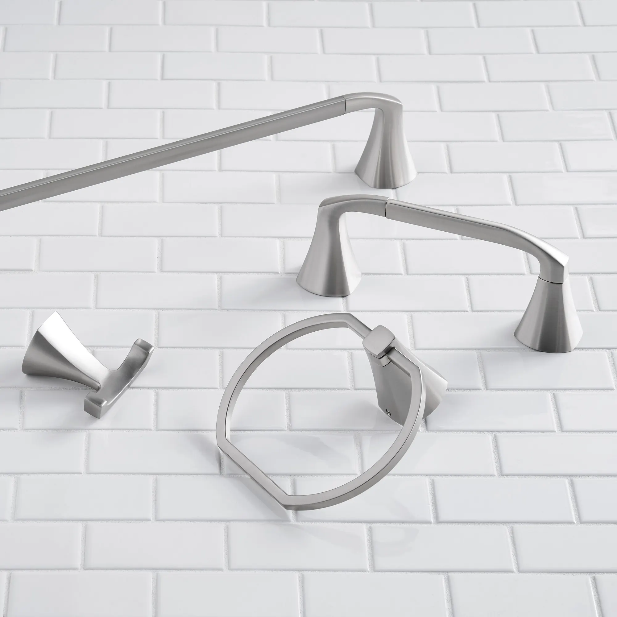 Lindor Towel Ring - Image 14