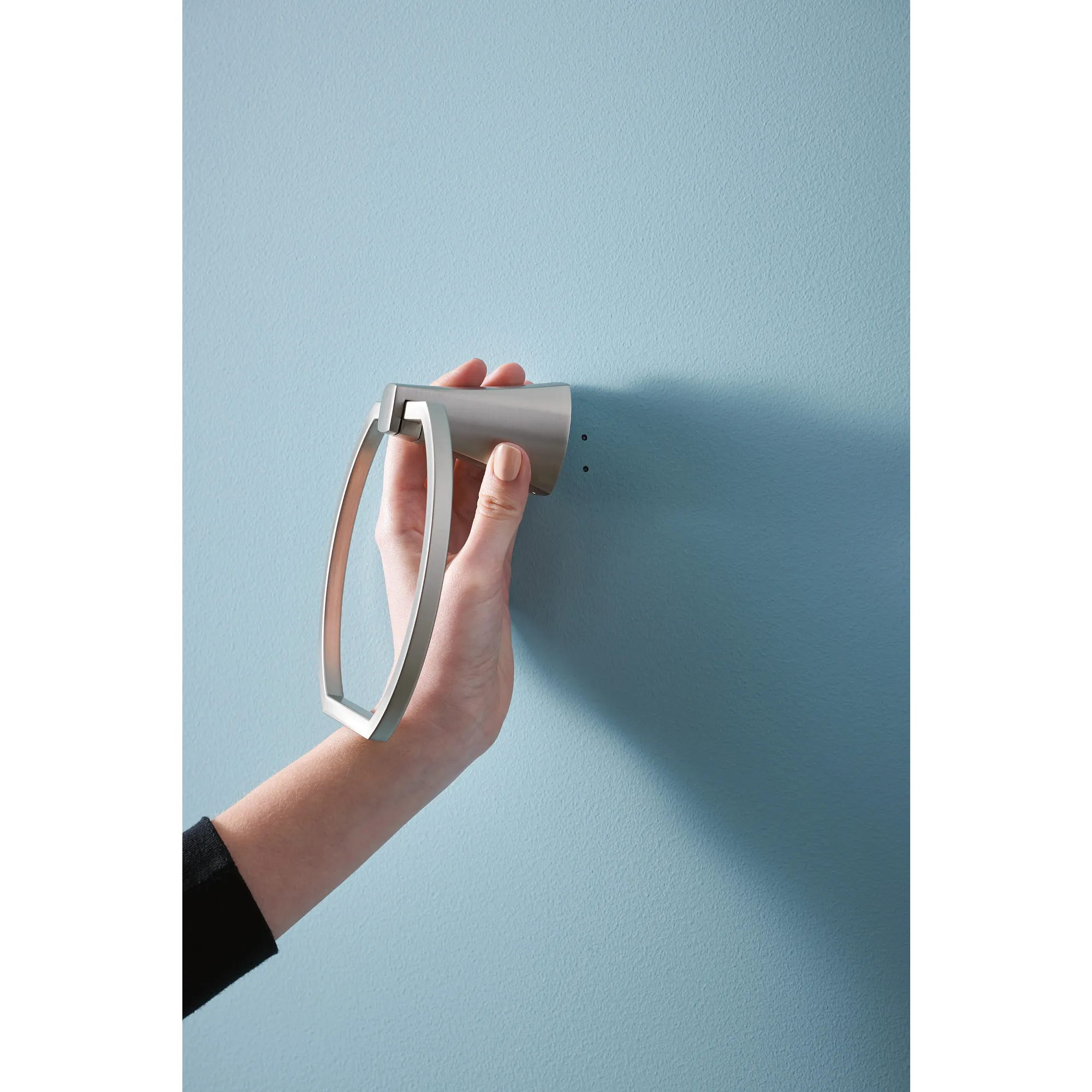 Lindor Towel Ring - Image 17