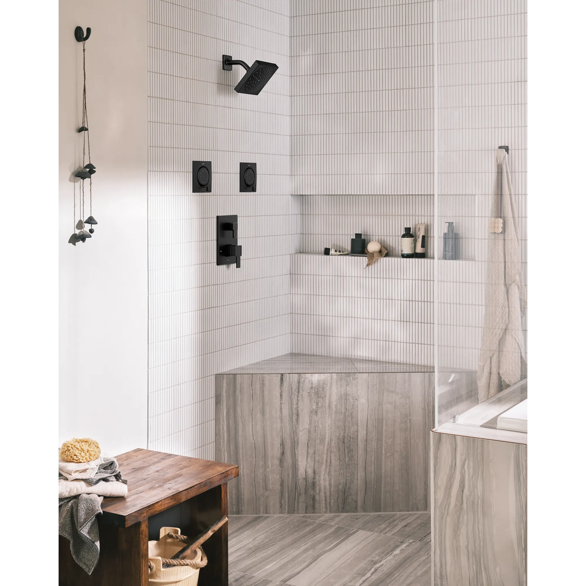 90 Degree Moen Eco-Performance Handheld Shower - Image 5