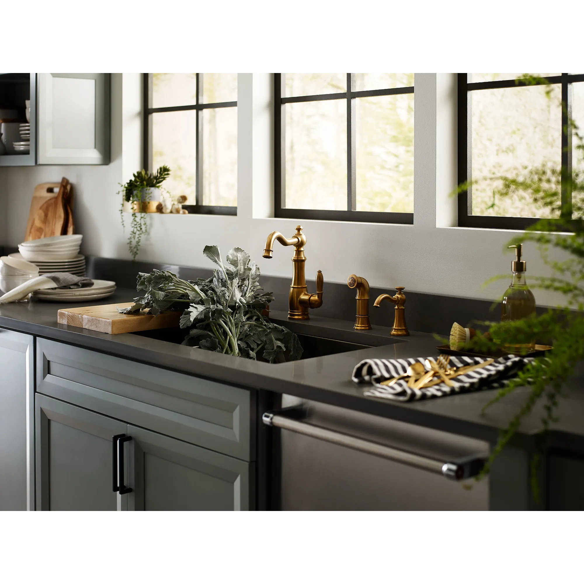 989 Traditional Soap Dispenser - Image 31