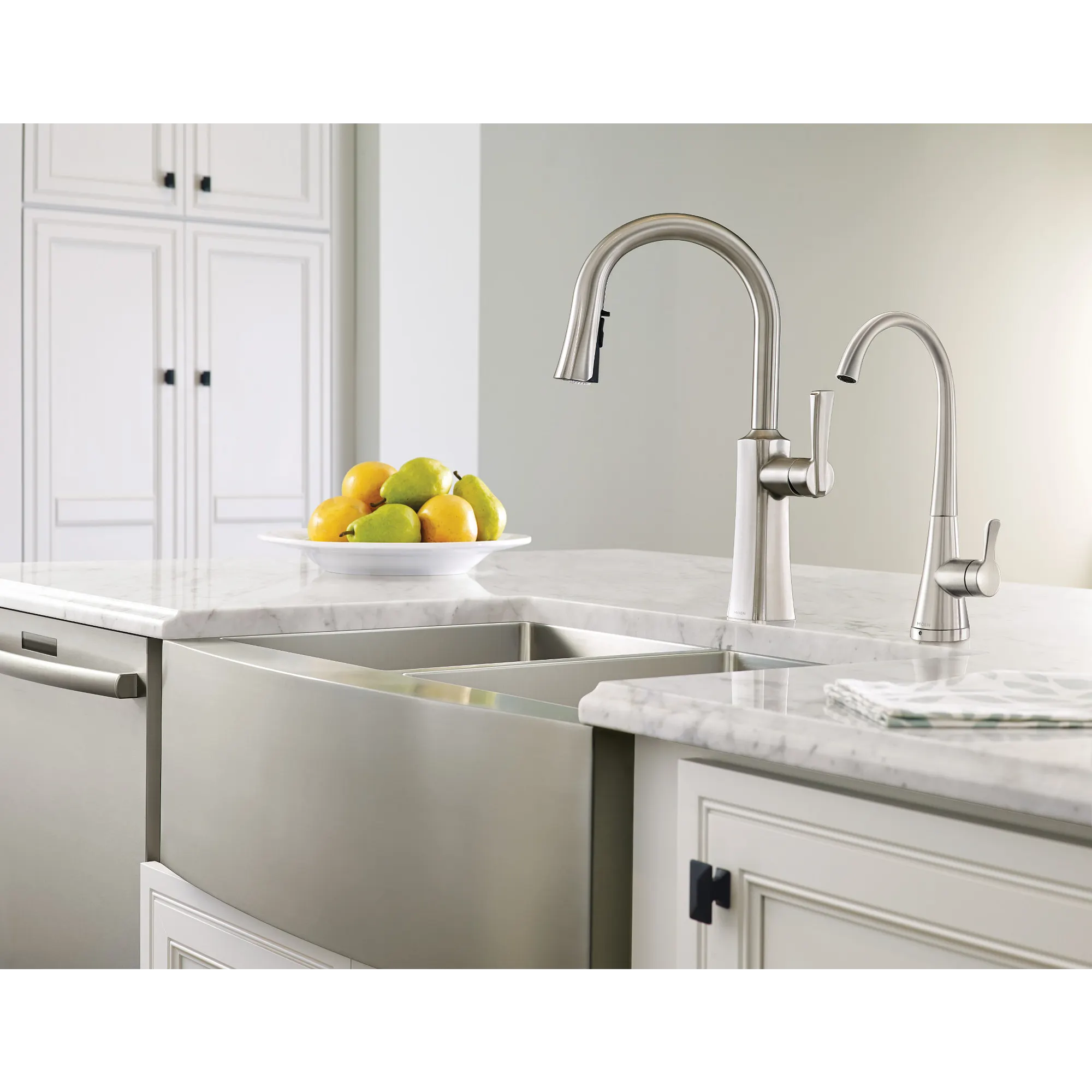 Sip Transitional Chrome One-Handle High Arc Beverage Faucet - Image 2