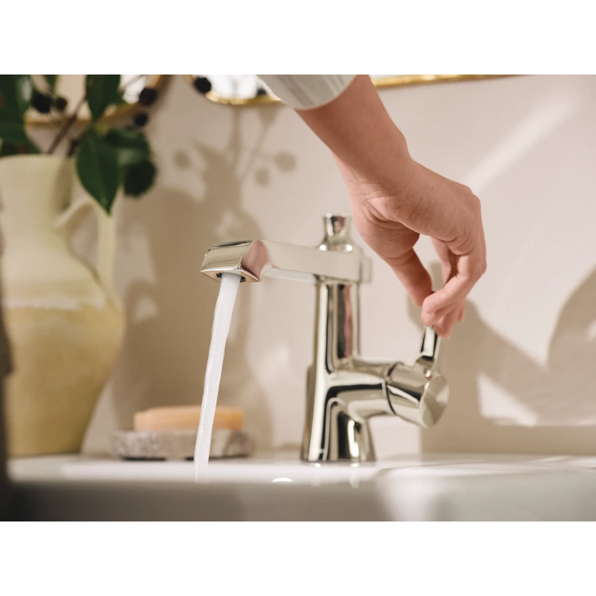 Flara MotionSense One-Handle Touchless Bathroom Faucet - Image 8