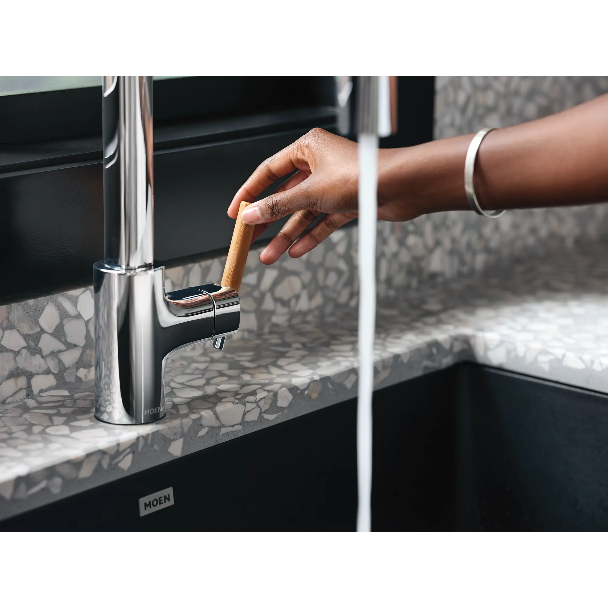 Tenon Motion Control Smart Pulldown Touchless Kitchen Faucet - Image 6