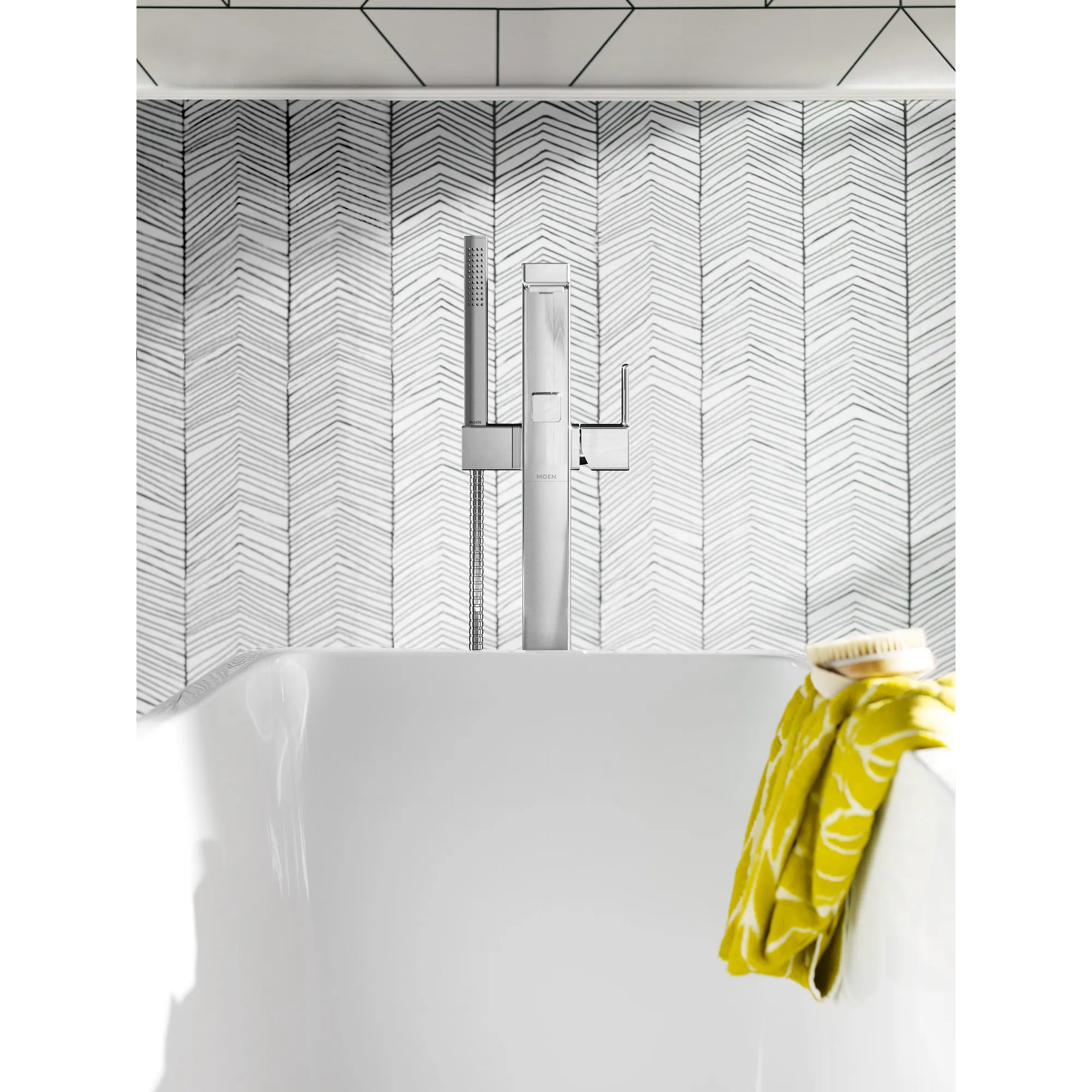 90 Degree Chrome one-handle tub filler includes hand shower - Image 2