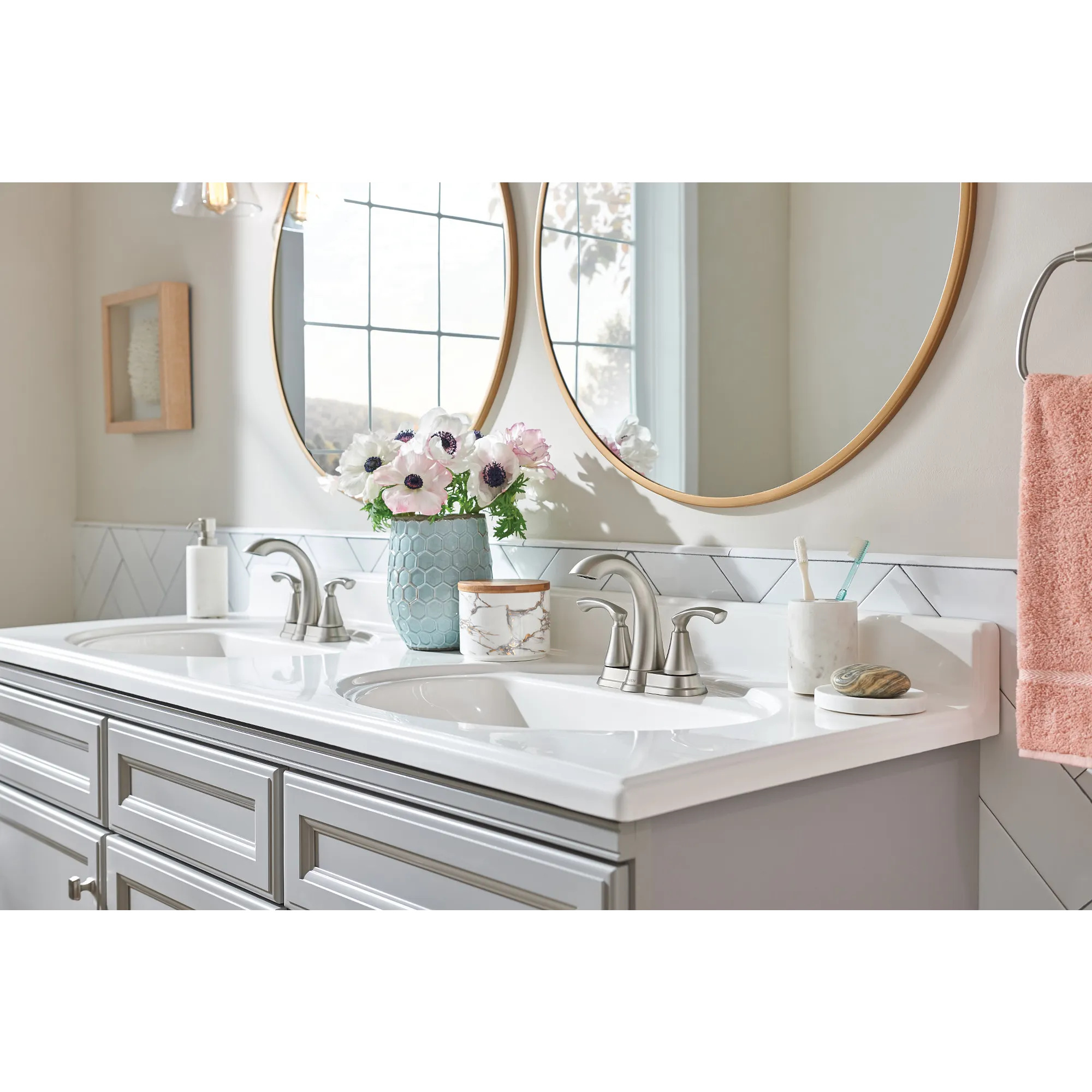 Tiffin Two-handle Centerset Bathroom Sink Faucet - Image 17