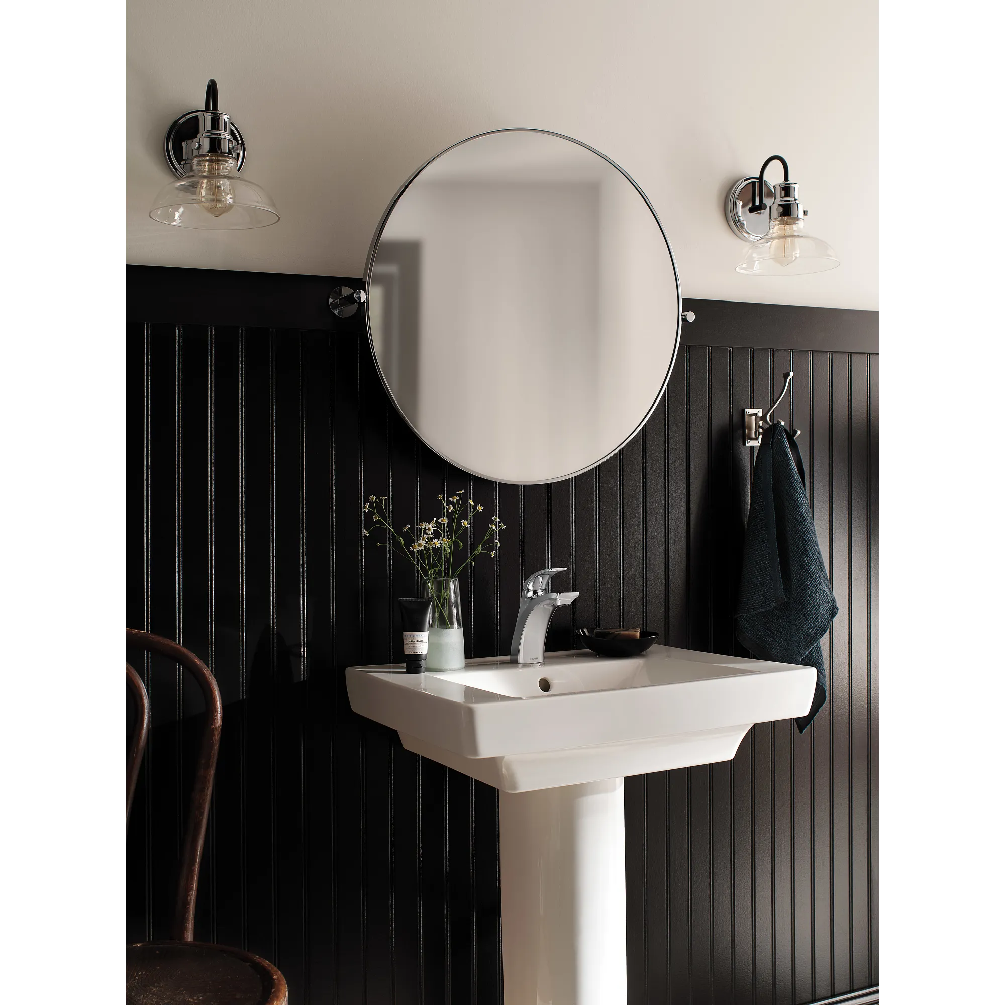 Zarina One-handle Bathroom Sink Faucet - Image 4