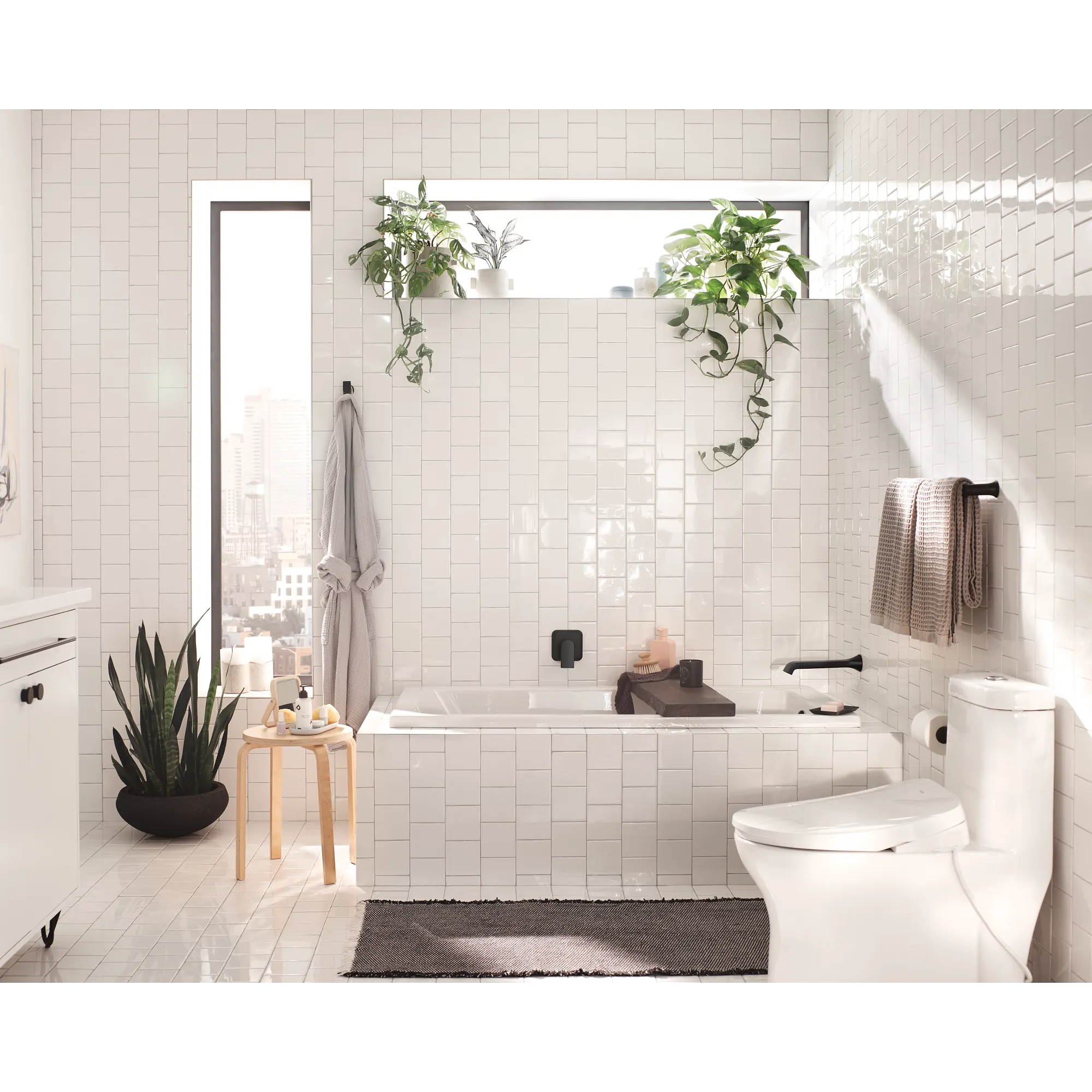 Genta LX Wall Mount Tub Filler Trim - Image 6