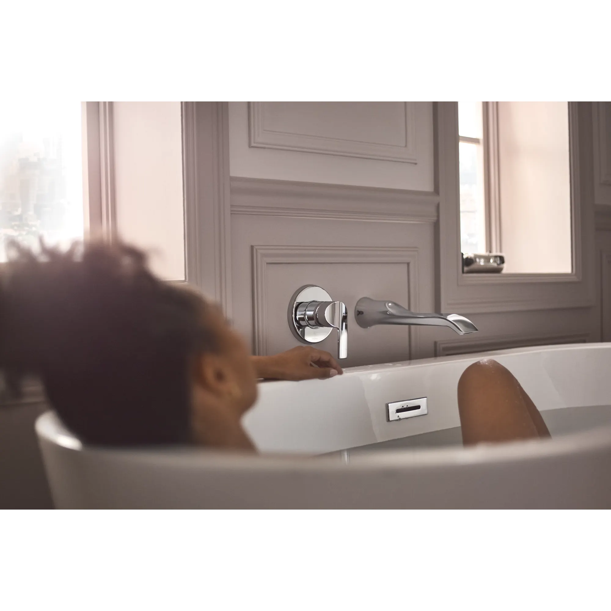 Doux Wall Mount Tub Filler Trim - Image 14