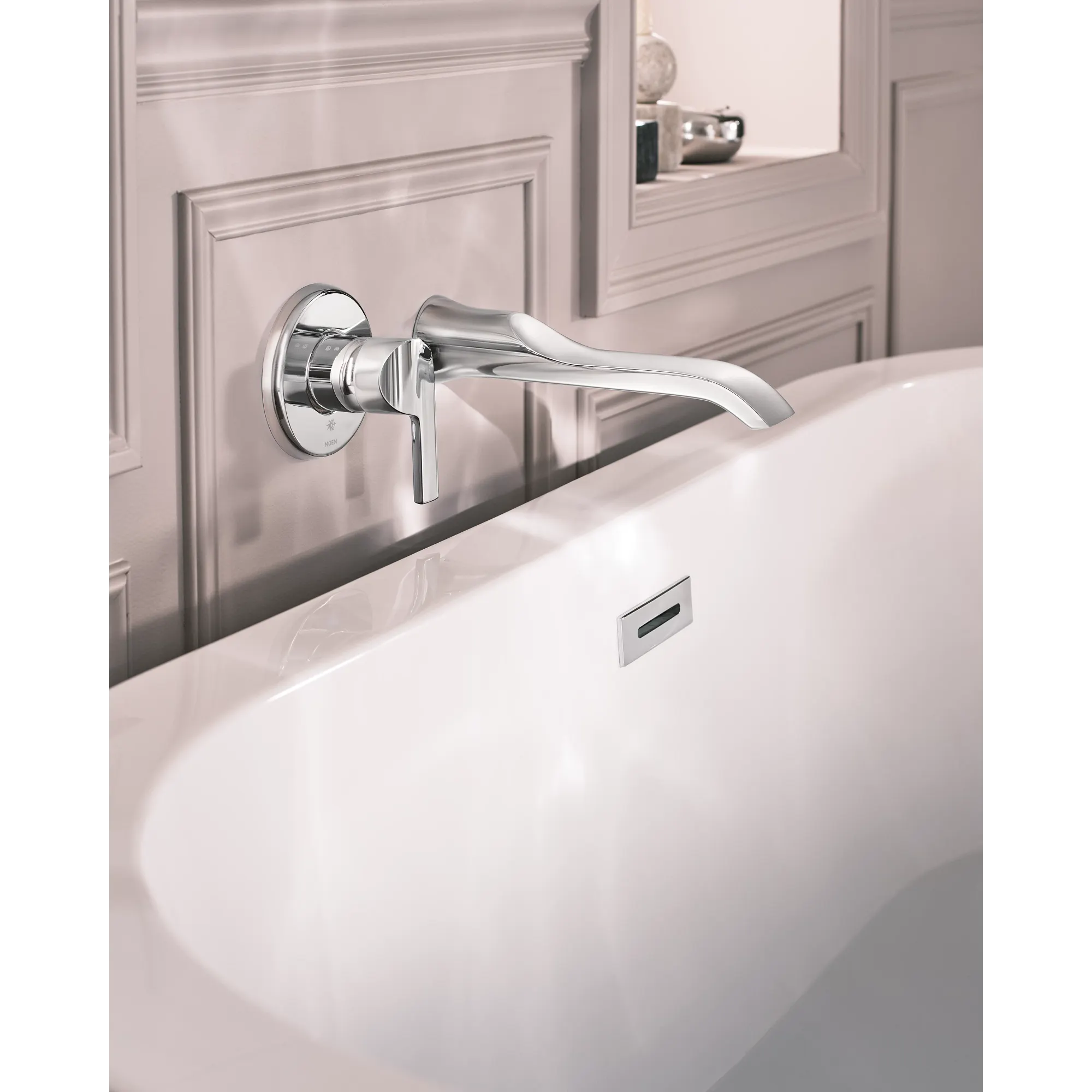 Doux Wall Mount Tub Filler Trim - Image 8