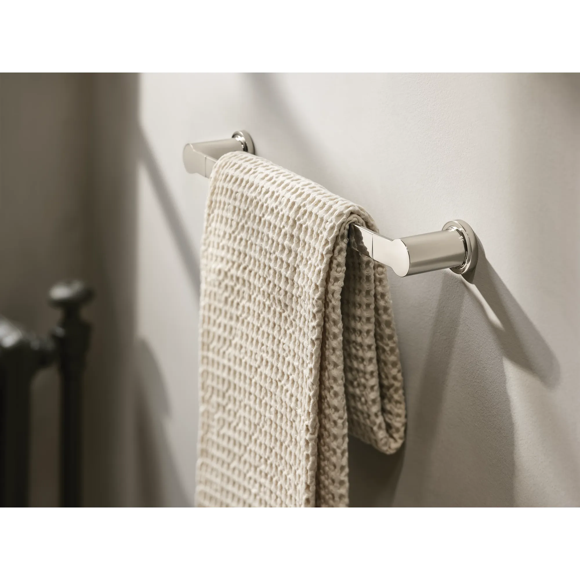 Rinza Chrome 18" towel bar - Image 7