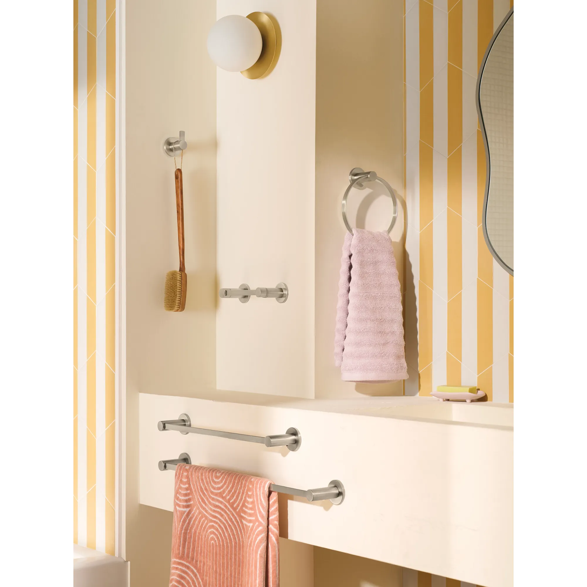 Avri Chrome pivoting paper holder towel bar towel ring - Image 14