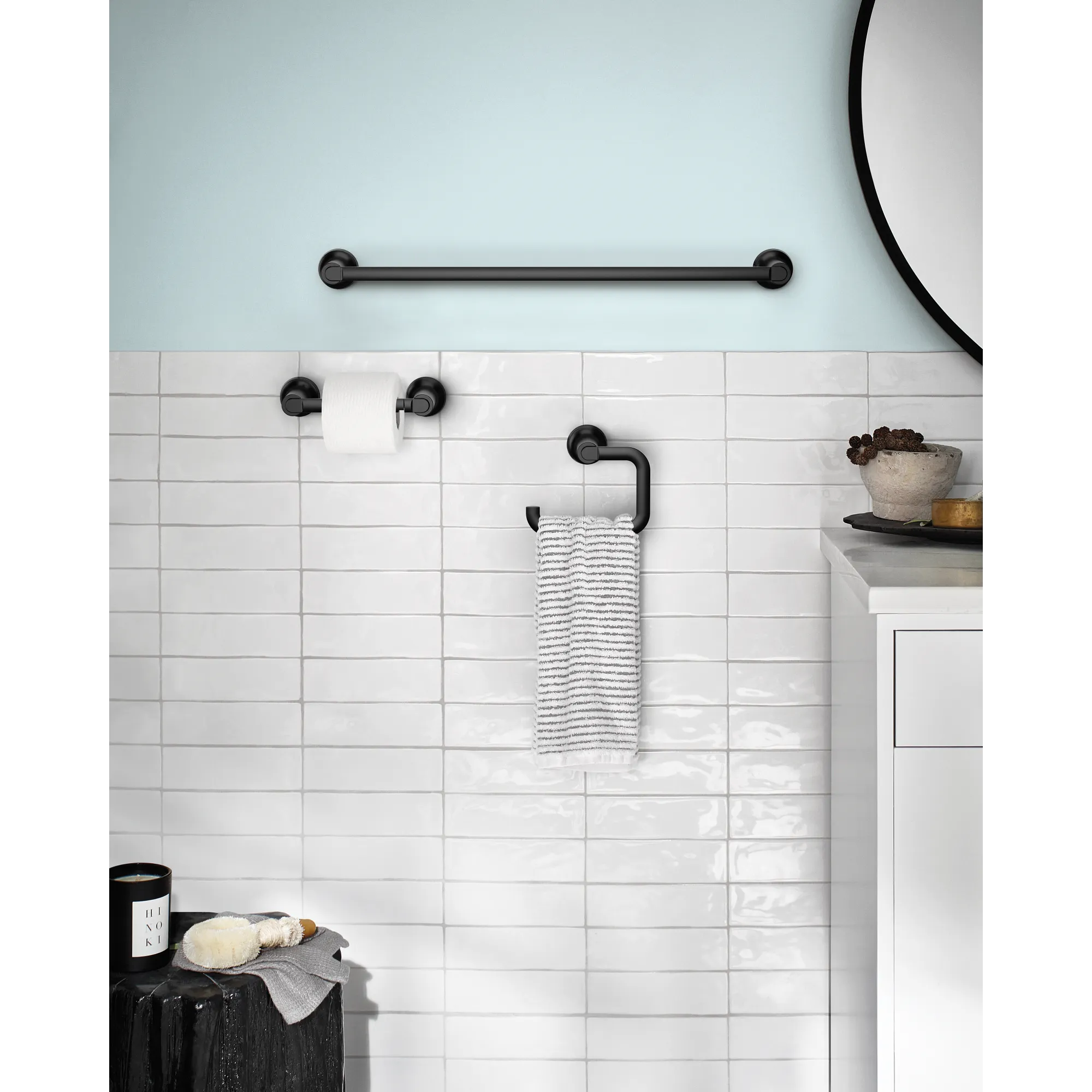 Zyla Chrome pivoting paper holder towel bar towel ring - Image 9
