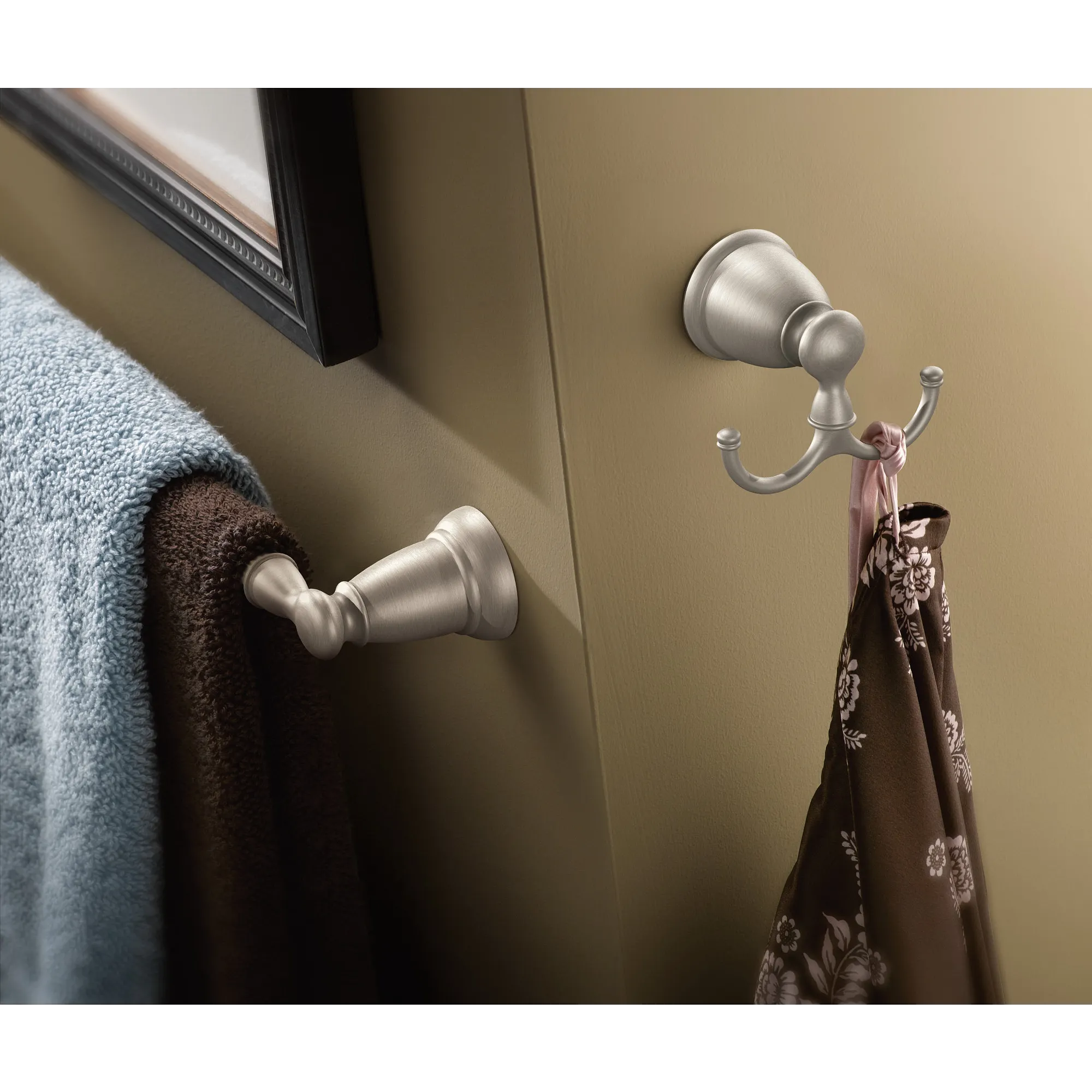 Banbury Chrome 18" Towel Bar - Image 21