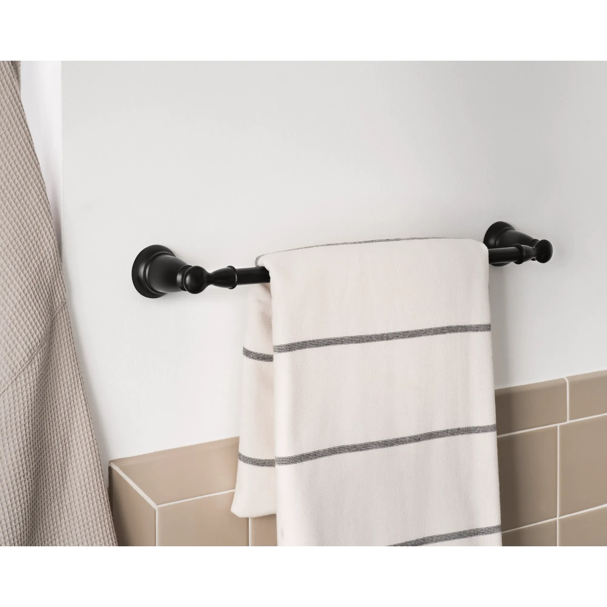 Banbury Chrome 18" Towel Bar - Image 7