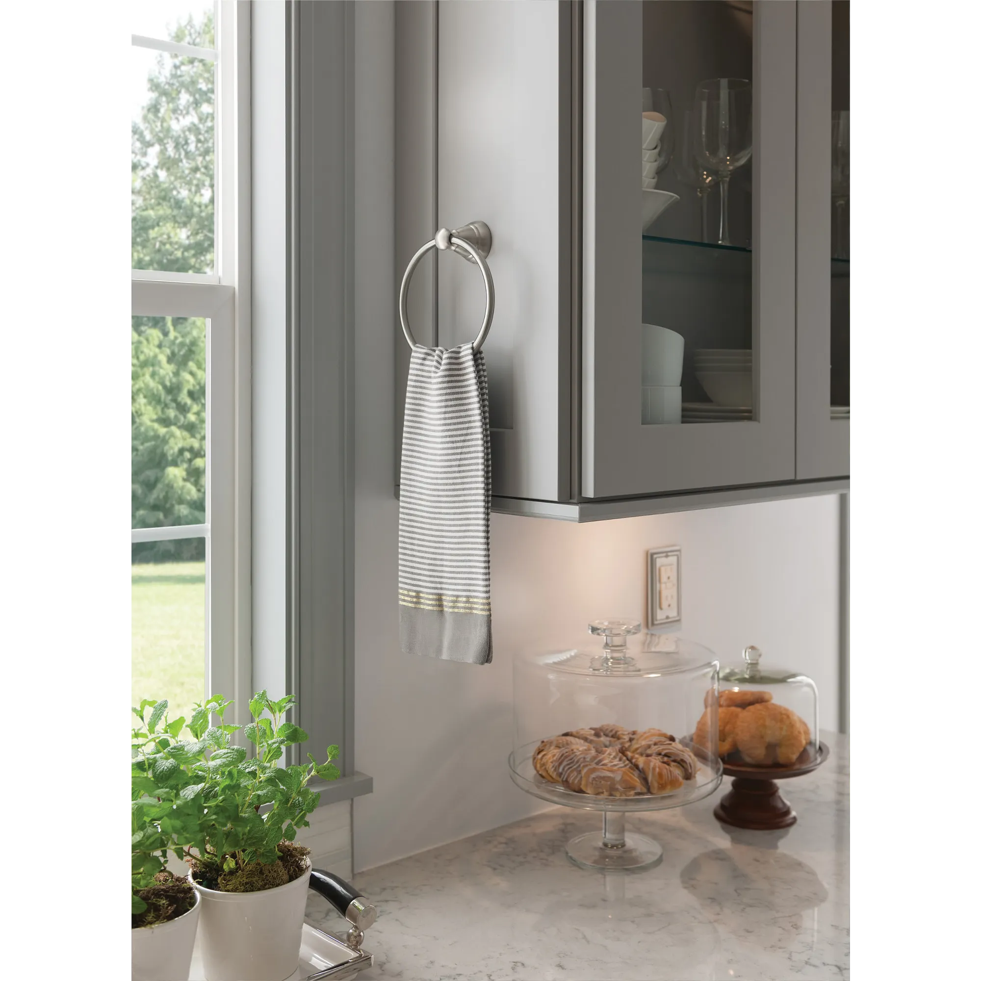 Banbury Towel Ring - Image 20