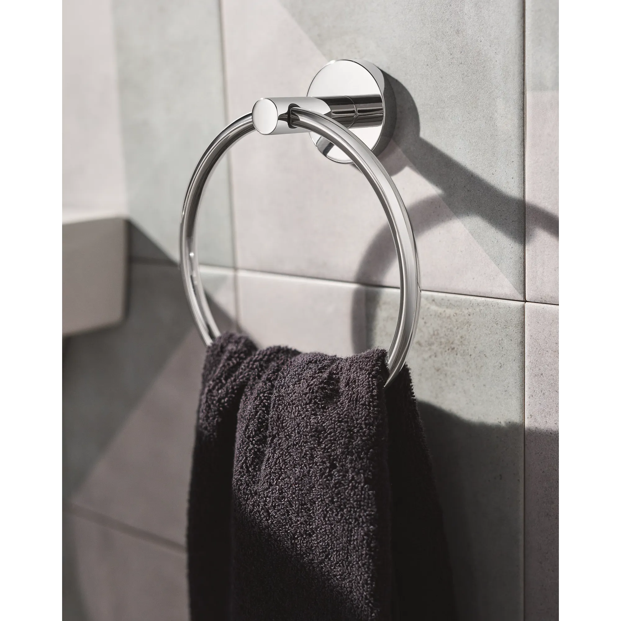 Arlys Towel Ring - Image 5