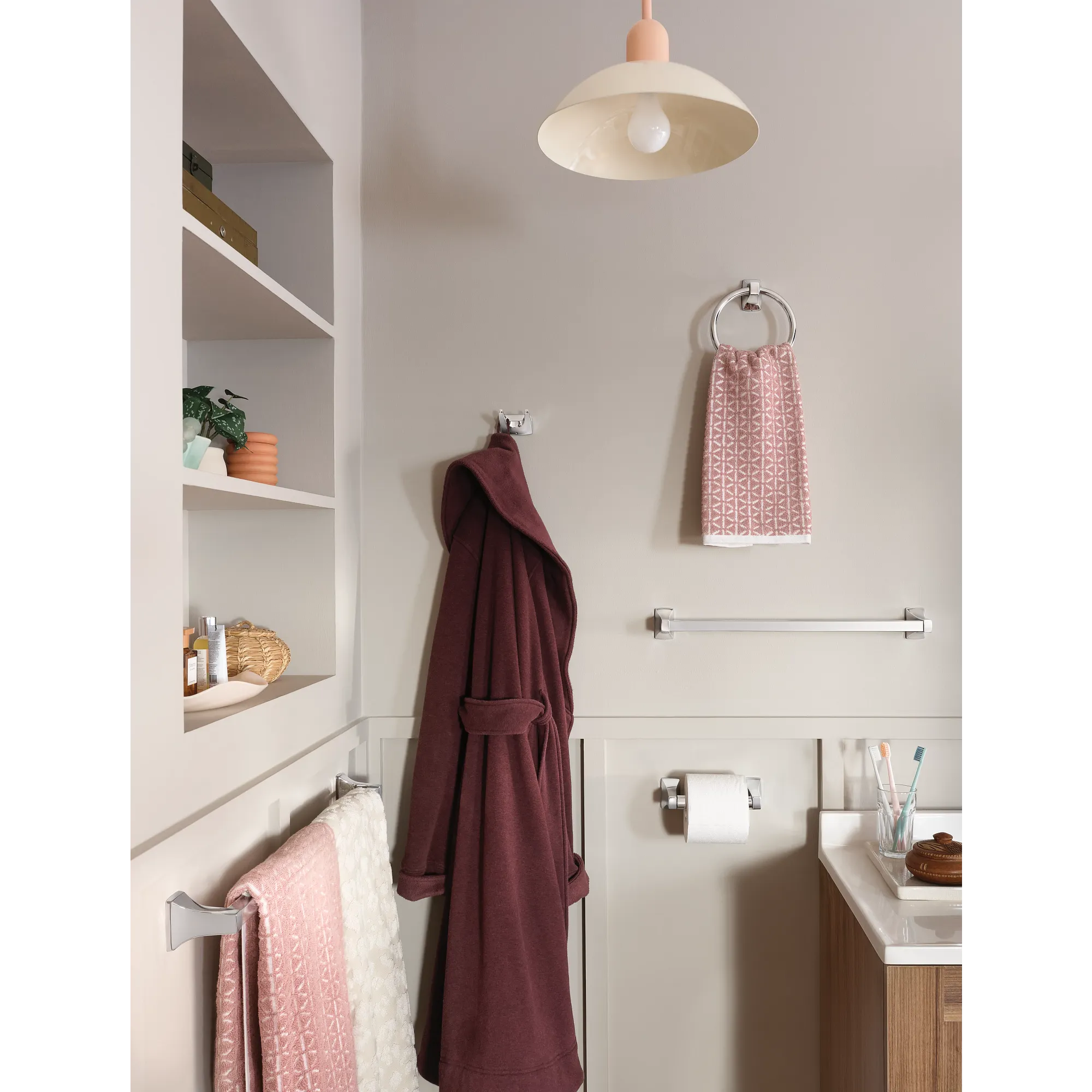 Adler Chrome 24" towel bar - Image 5