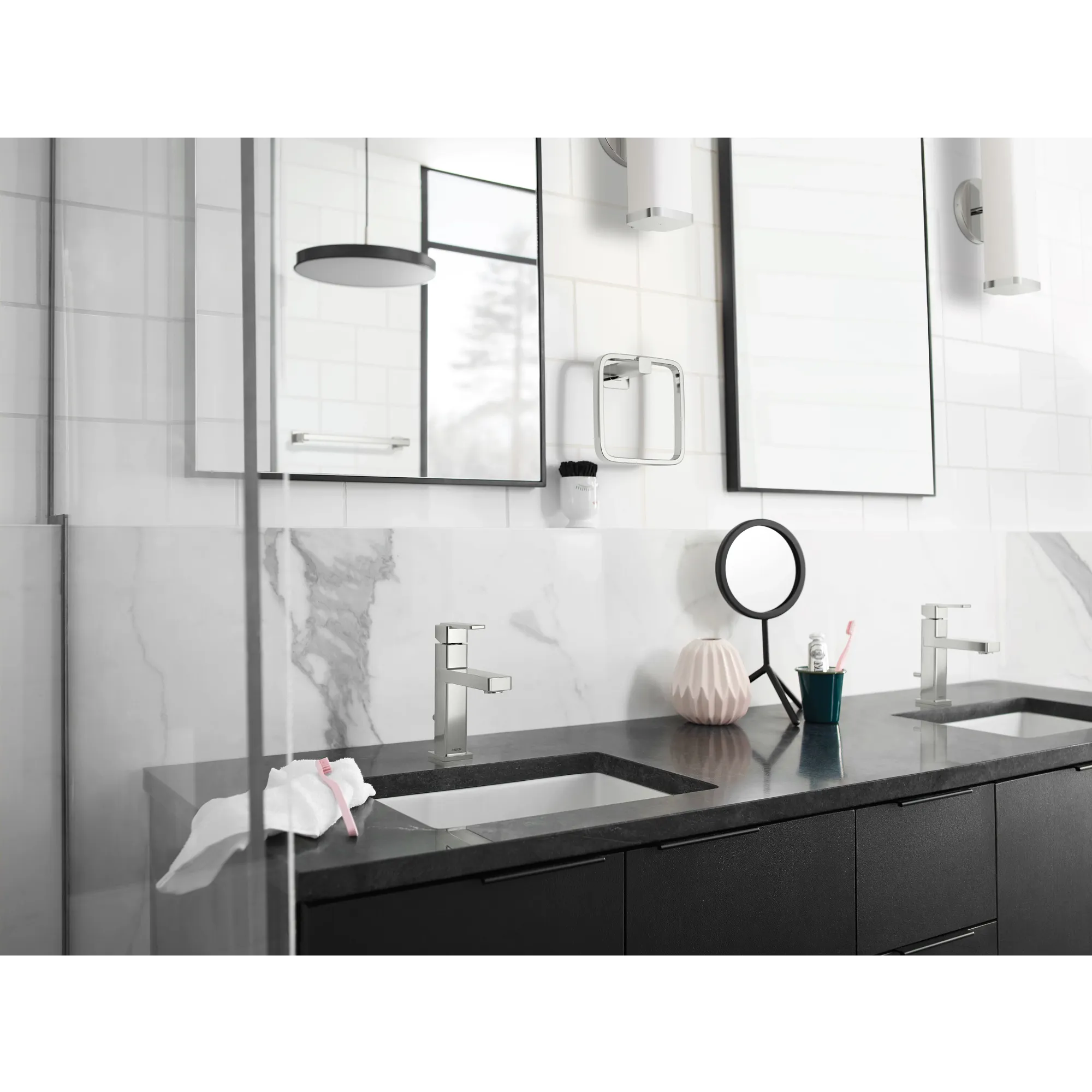 Iver Chrome 18" towel bar - Image 4