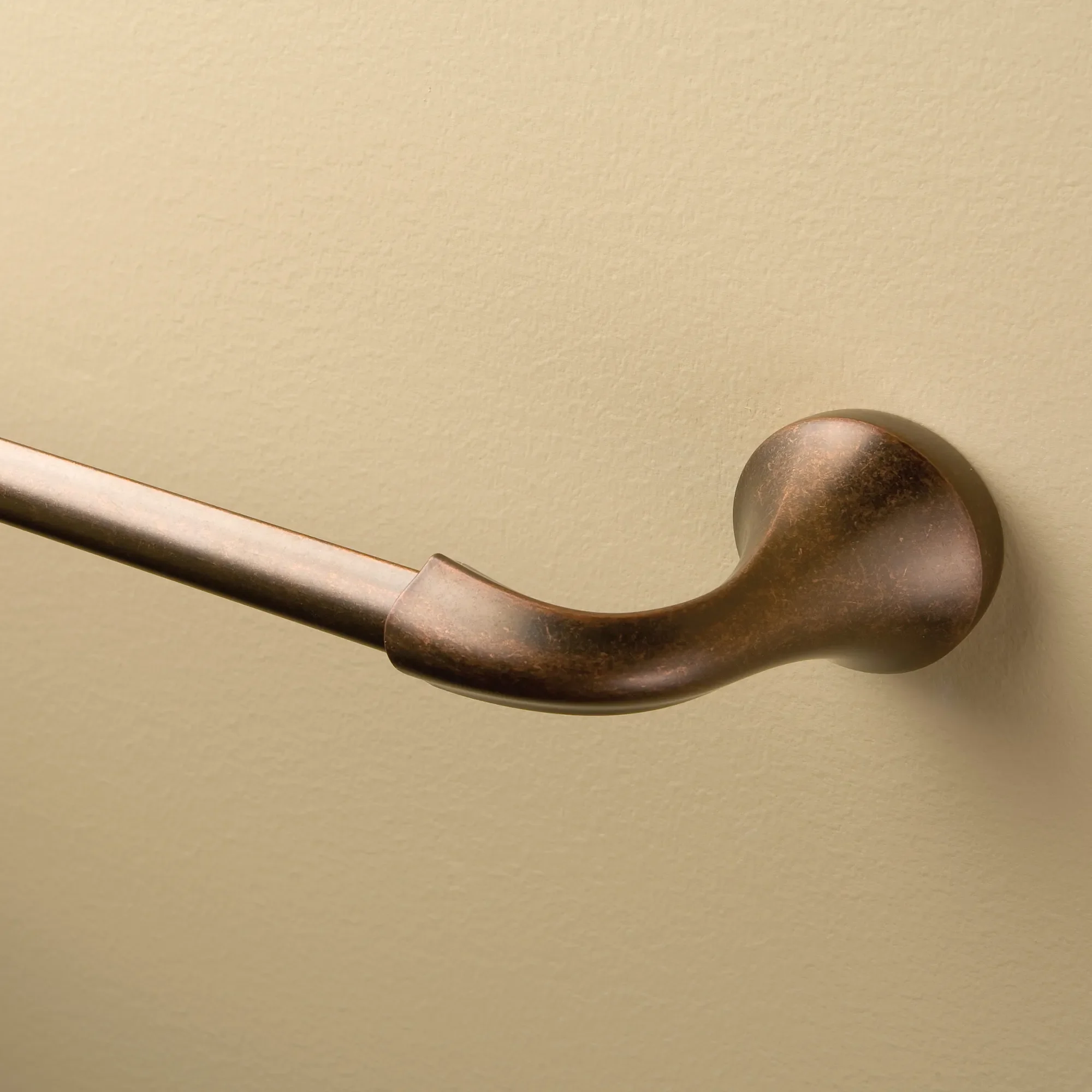 Eva Chrome 18" Towel Bar - Image 6