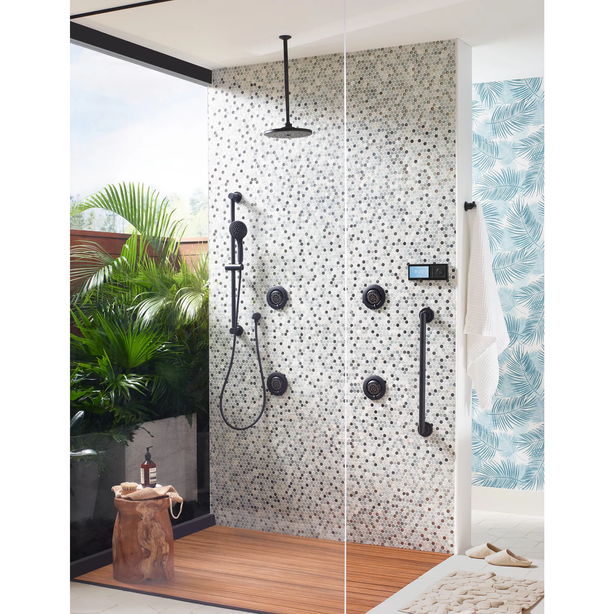 Arris 24" Designer Grab Bar - Image 6